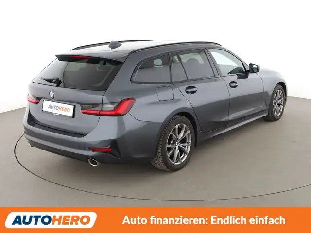 BMW 3 Series view 6