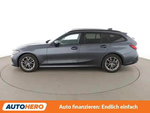 BMW 3 Series view 3