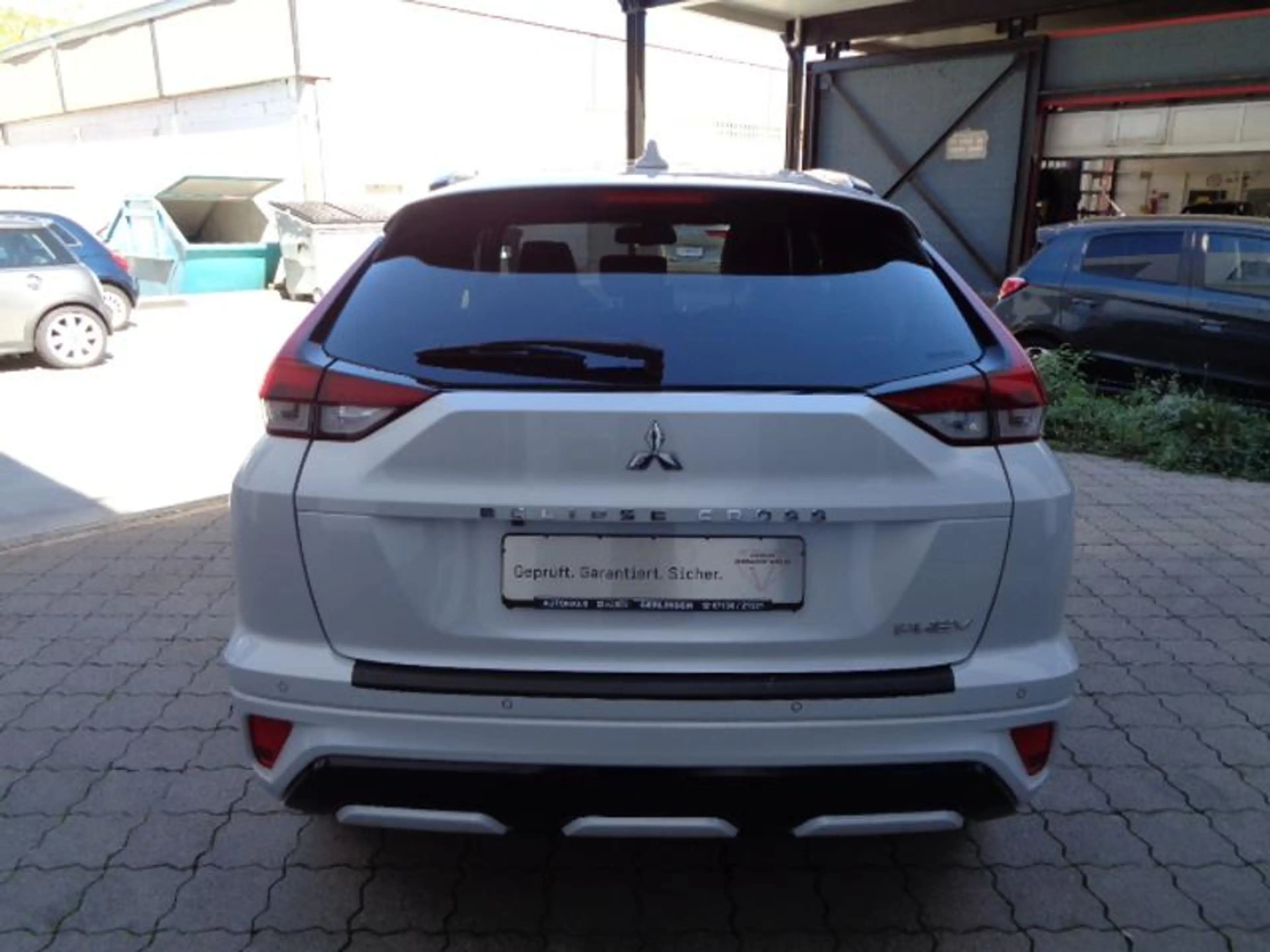 Mitsubishi Eclipse Cross Plug-in Hybrid TOP Panoramadach — photo 5