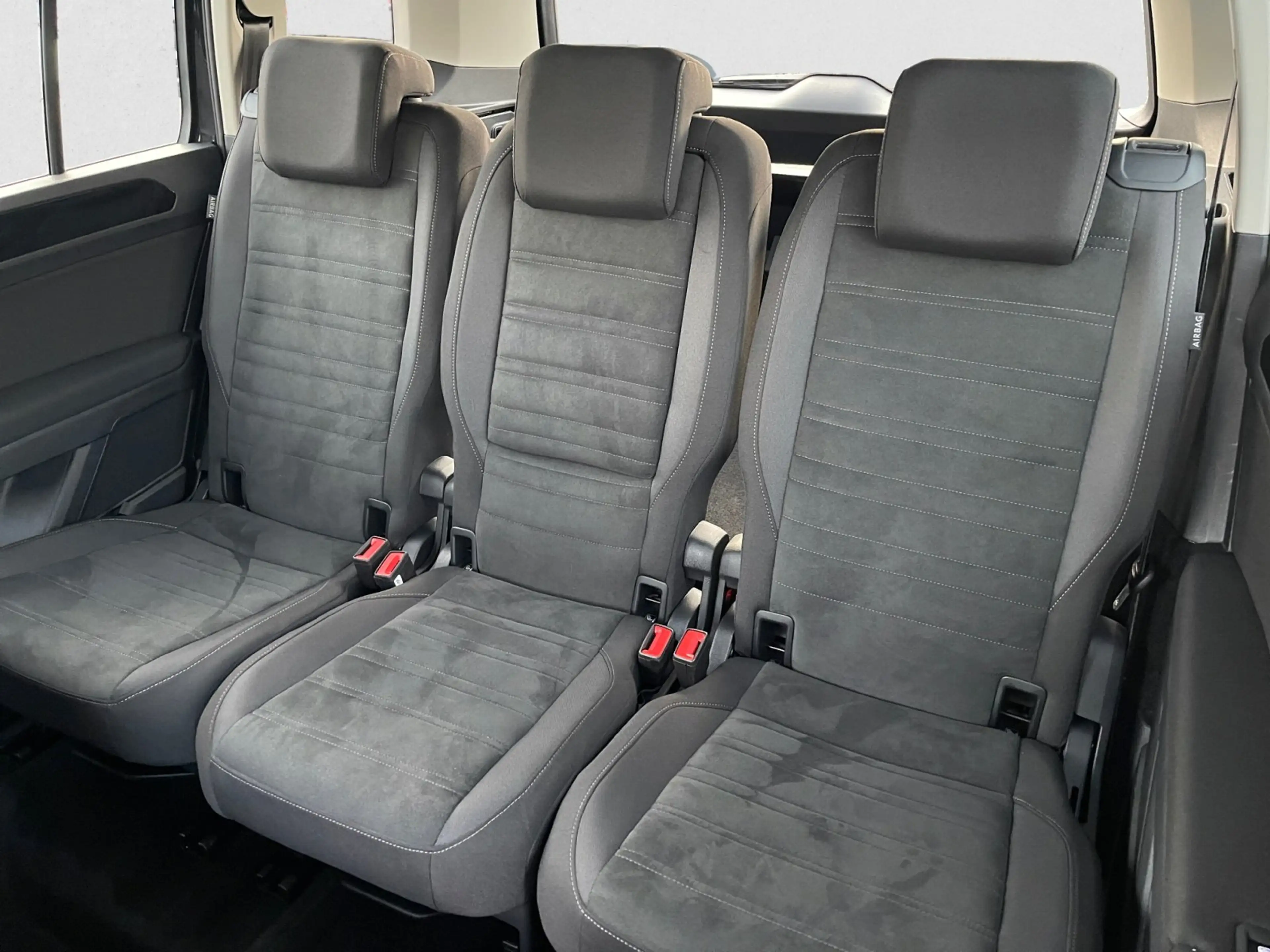 Volkswagen Touran Highline TSI DSG|7 SITZE|AHK|el.HECK|NAVI — photo 10