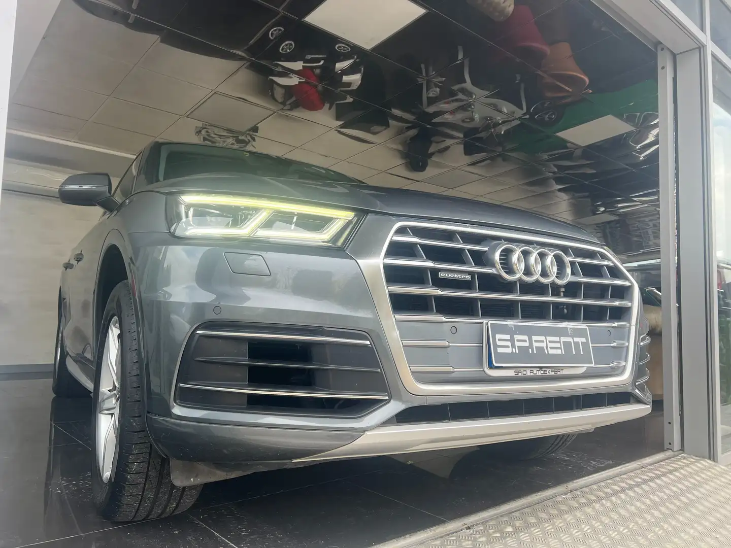 Audi Q5 40 2.0 tdi Business Design quattro 190cv s-tronic Grigio - 1