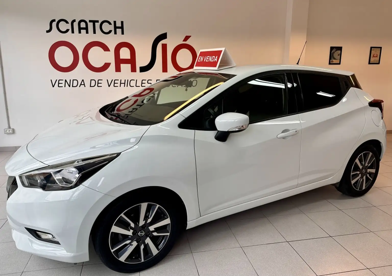Nissan Micra Pequeño Manual de 5 Puertas Blanco - 1