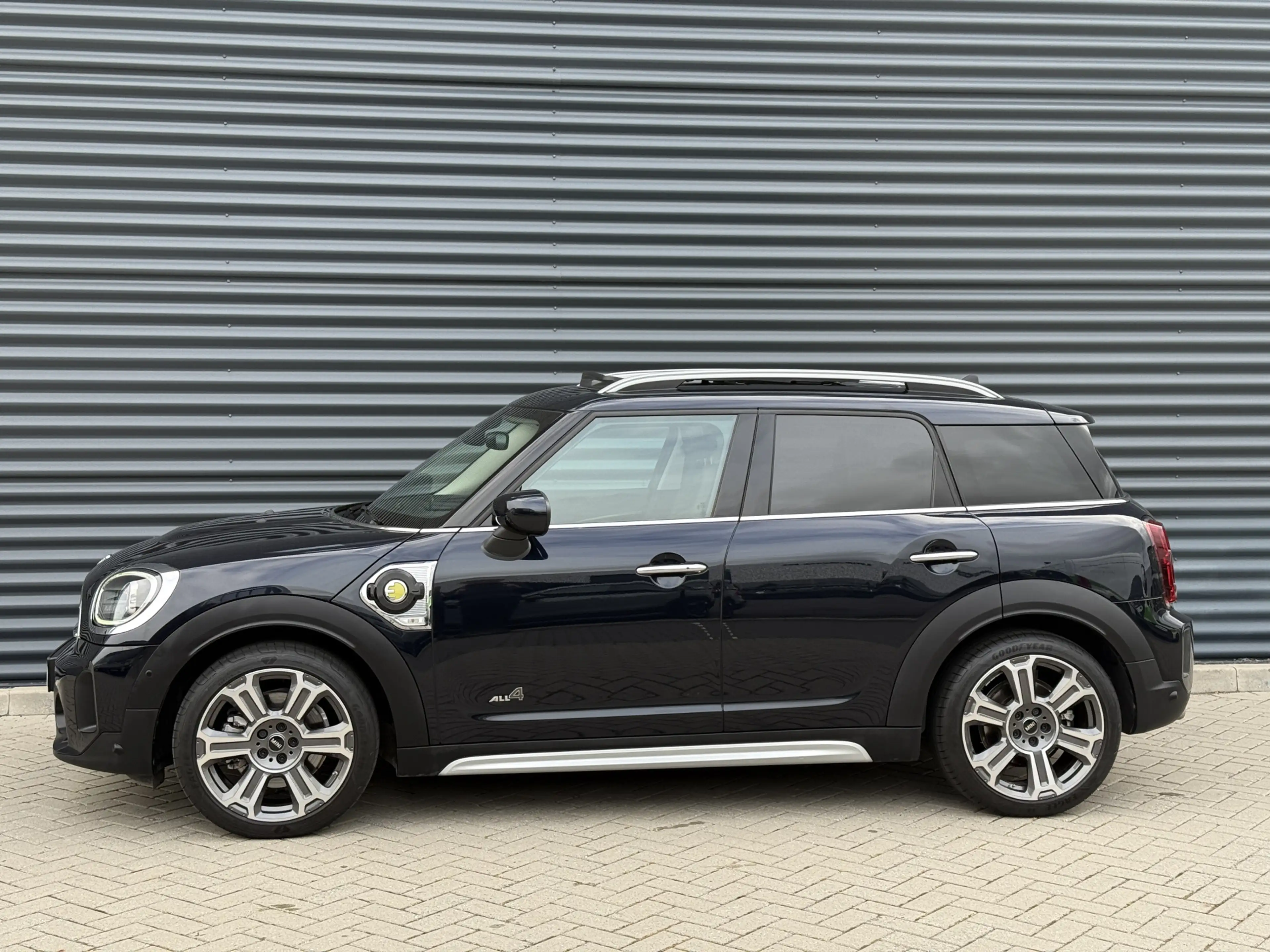MINI Cooper SE Countryman 2.0 ALL4 Pano/H&K/Leder/Camera — photo 4