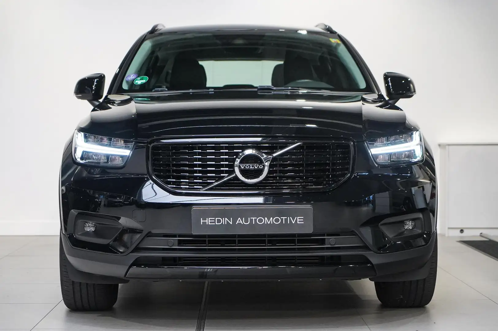 Volvo XC40 T4 Plug In Hybride R-Design Expression 211pk Autom Negro - 2