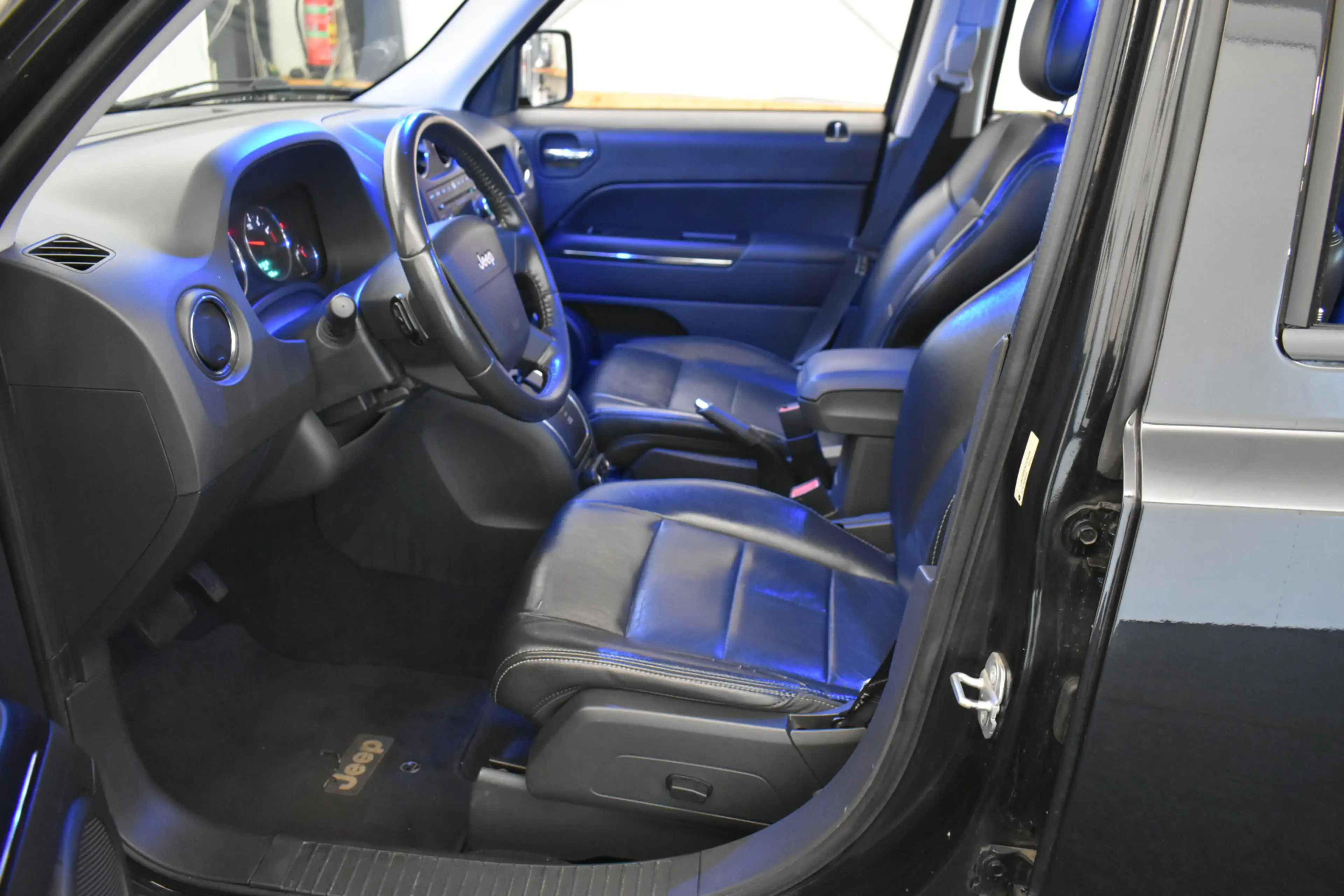 Jeep Patriot 2.4 Limited Liberty 4x4 Vol Leder Automaat — photo 2