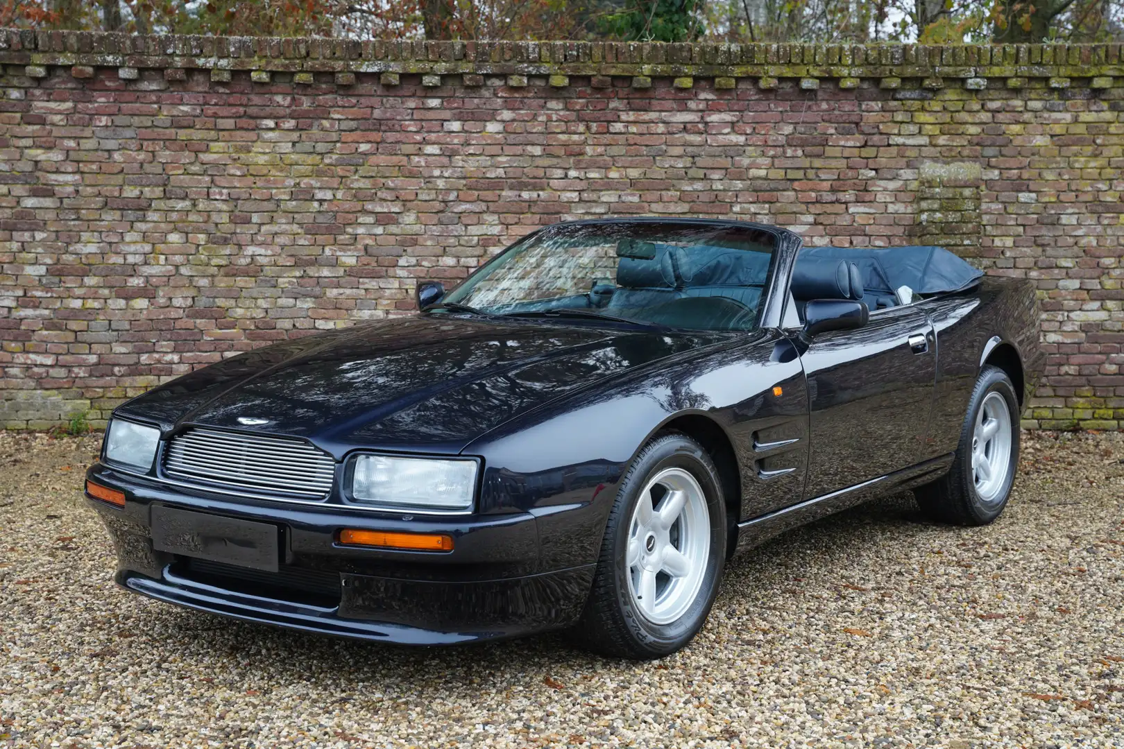 Aston Martin Virage Volante LHD with only 26000 KMS! European car (Kro Azul - 1