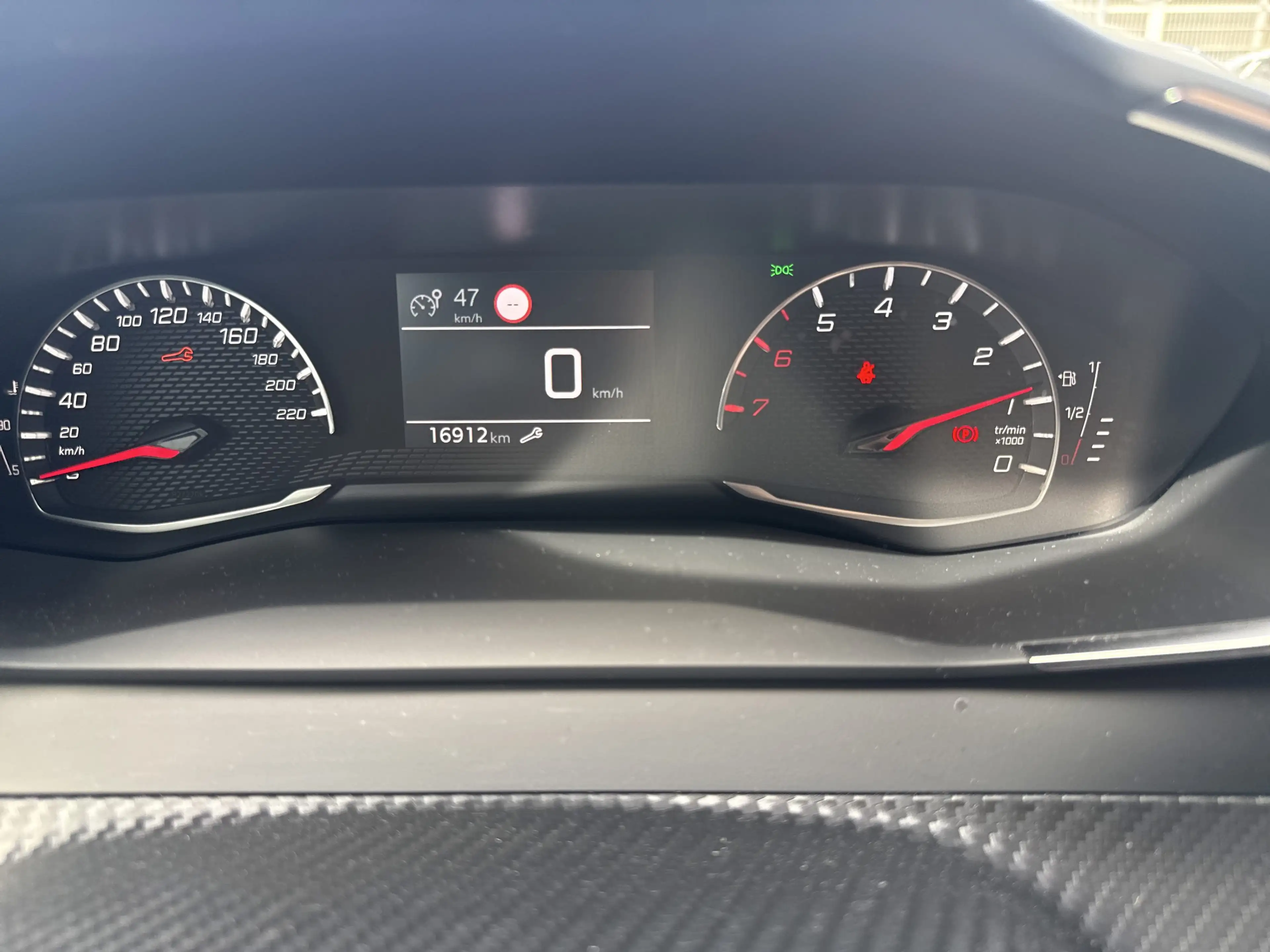 Peugeot 208 1.2 PureTech 100 Active Pack LED+Navi+PDC — photo 10