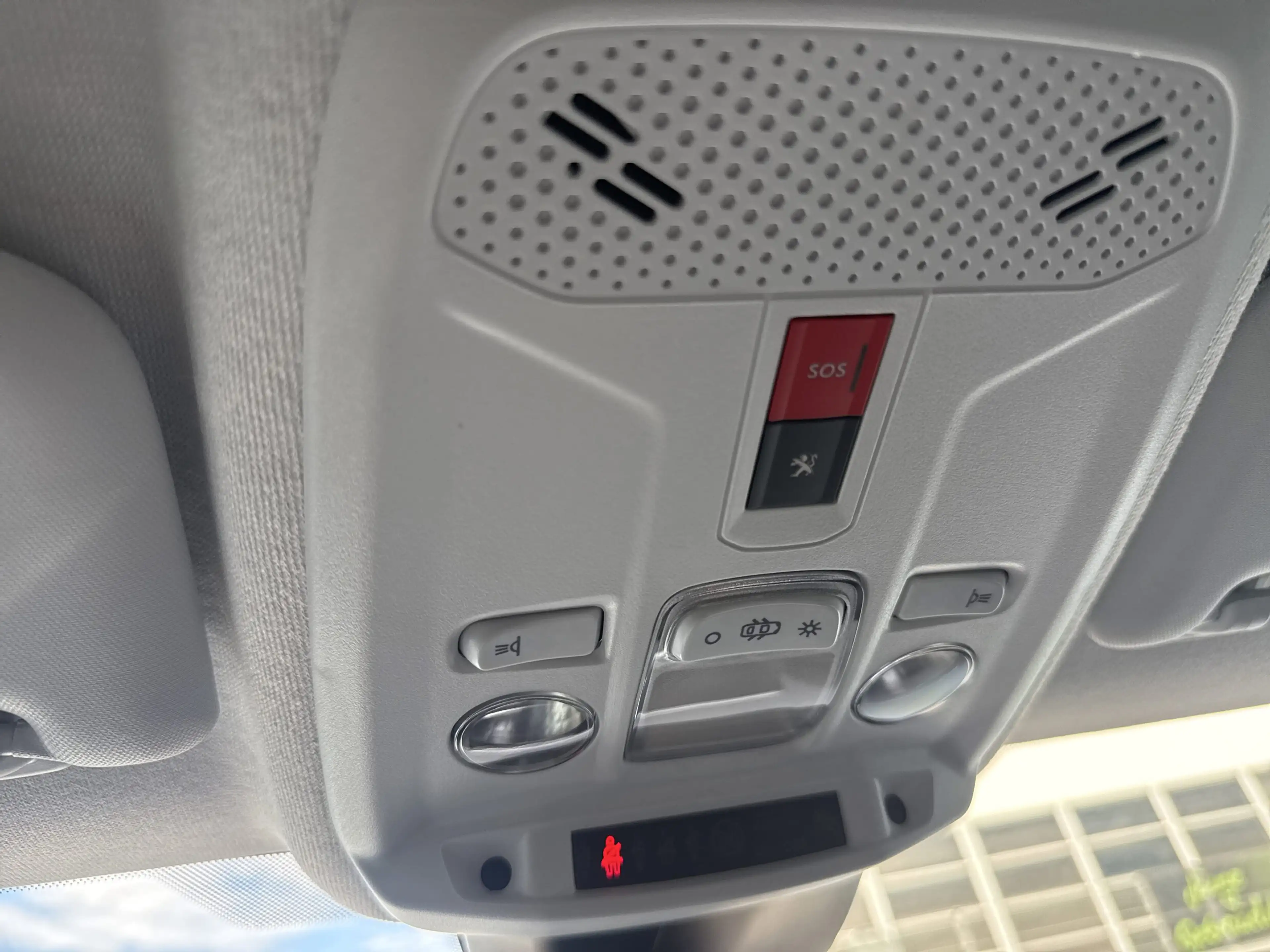 Peugeot 208 1.2 PureTech 100 Active Pack LED+Navi+PDC — photo 15