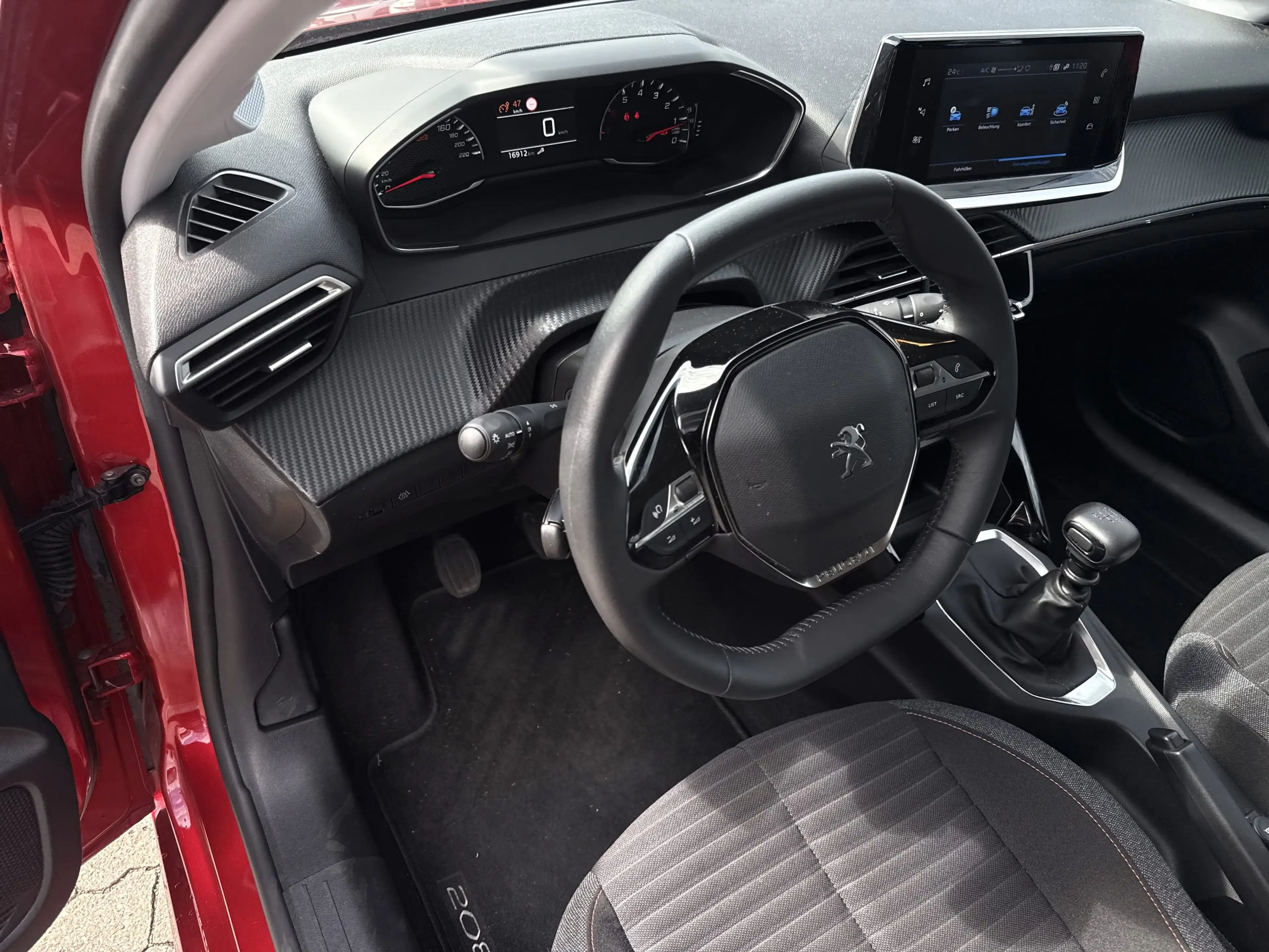 Peugeot 208 1.2 PureTech 100 Active Pack LED+Navi+PDC — photo 9