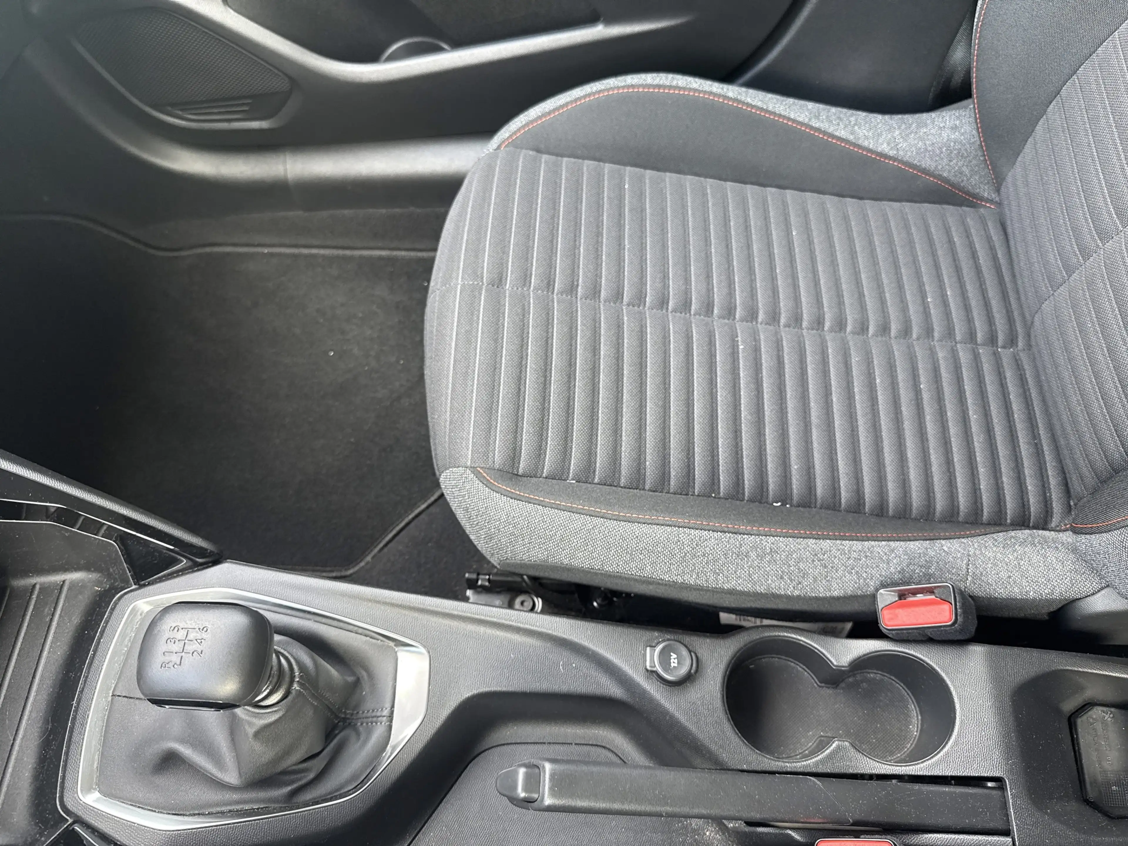 Peugeot 208 1.2 PureTech 100 Active Pack LED+Navi+PDC — photo 13