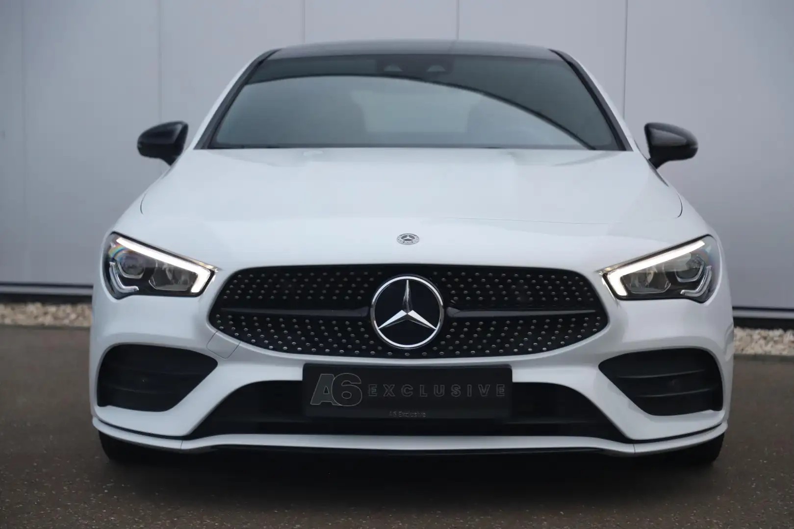Mercedes-Benz CLA 200 Business Solution AMG Night 164PK Automaat Panoram Wit - 2