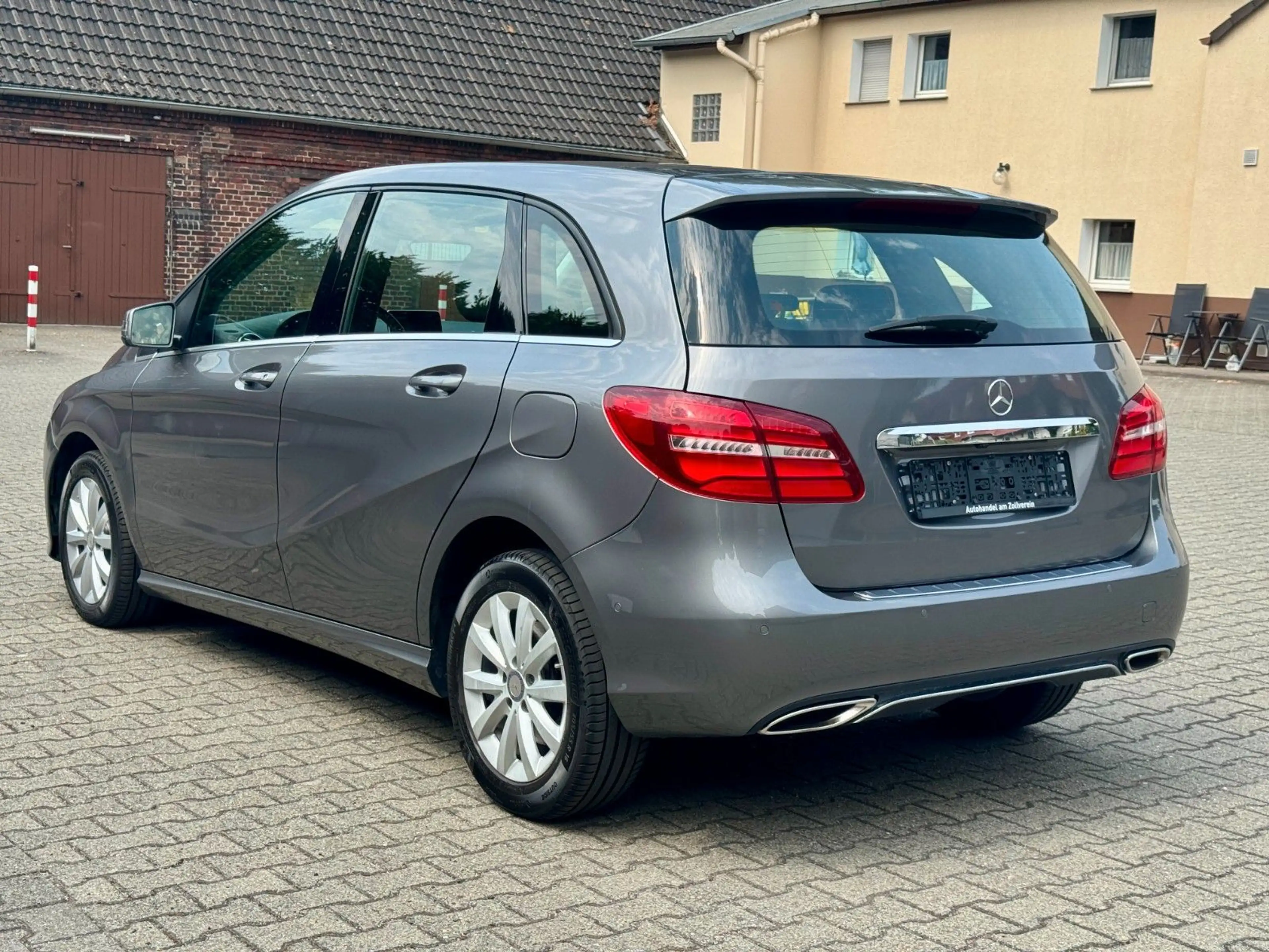 Mercedes-Benz B 220 CDI Autom. Rfk Tüv neu Alu Navi Parkassist — photo 7