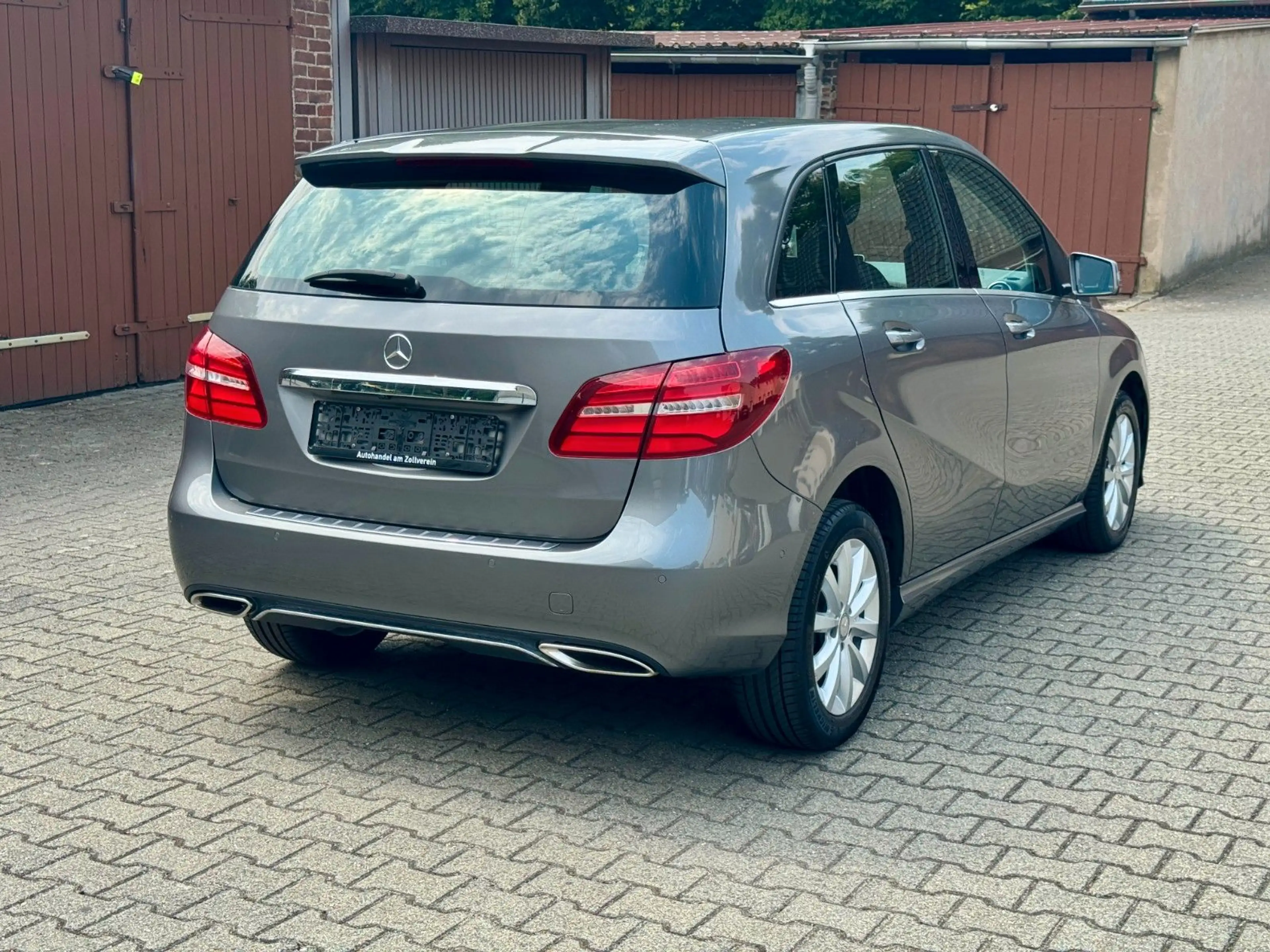 Mercedes-Benz B 220 CDI Autom. Rfk Tüv neu Alu Navi Parkassist — photo 5