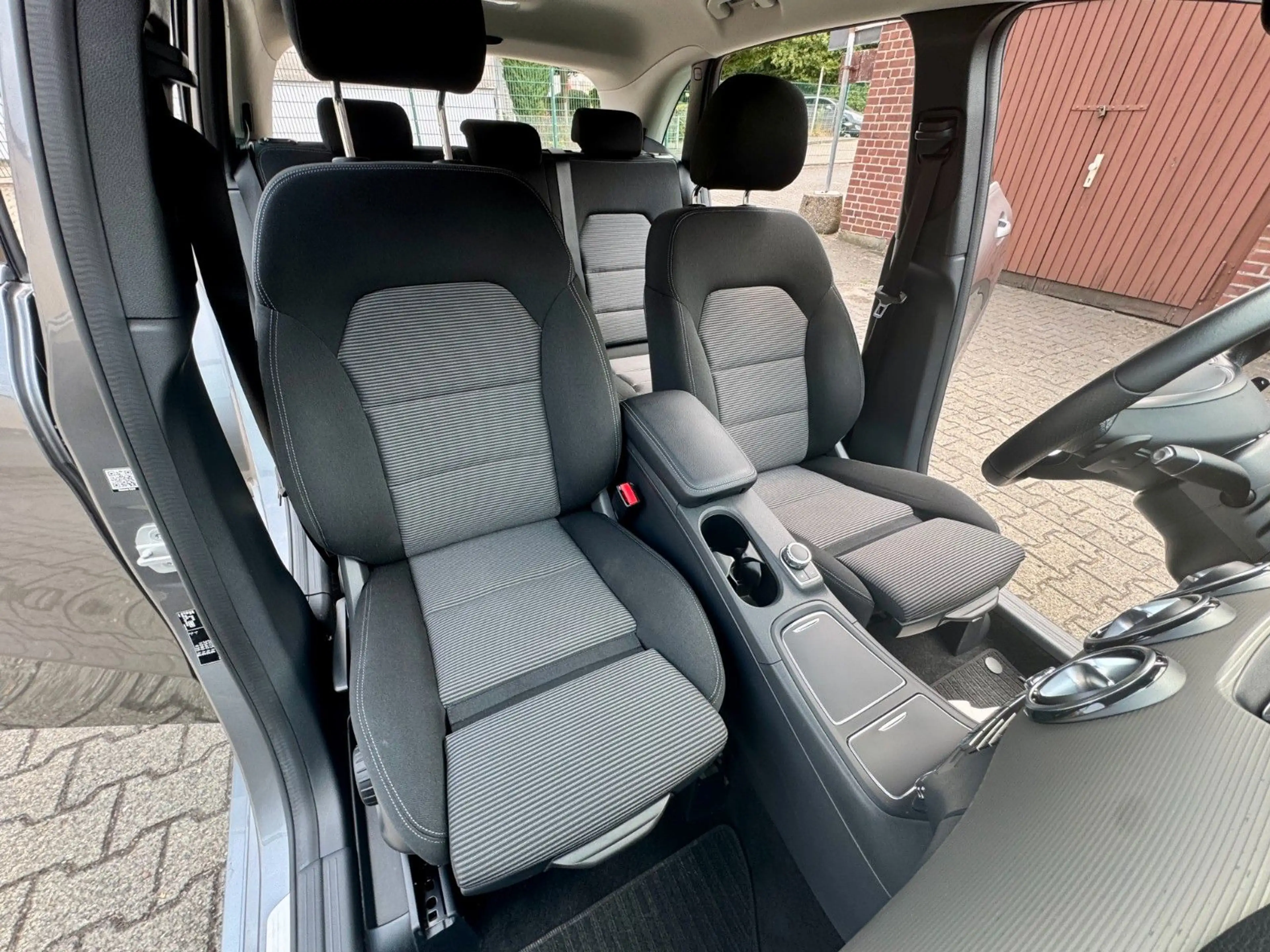 Mercedes-Benz B 220 CDI Autom. Rfk Tüv neu Alu Navi Parkassist — photo 10