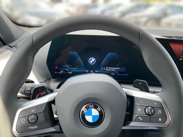 BMW 1 Series view 8