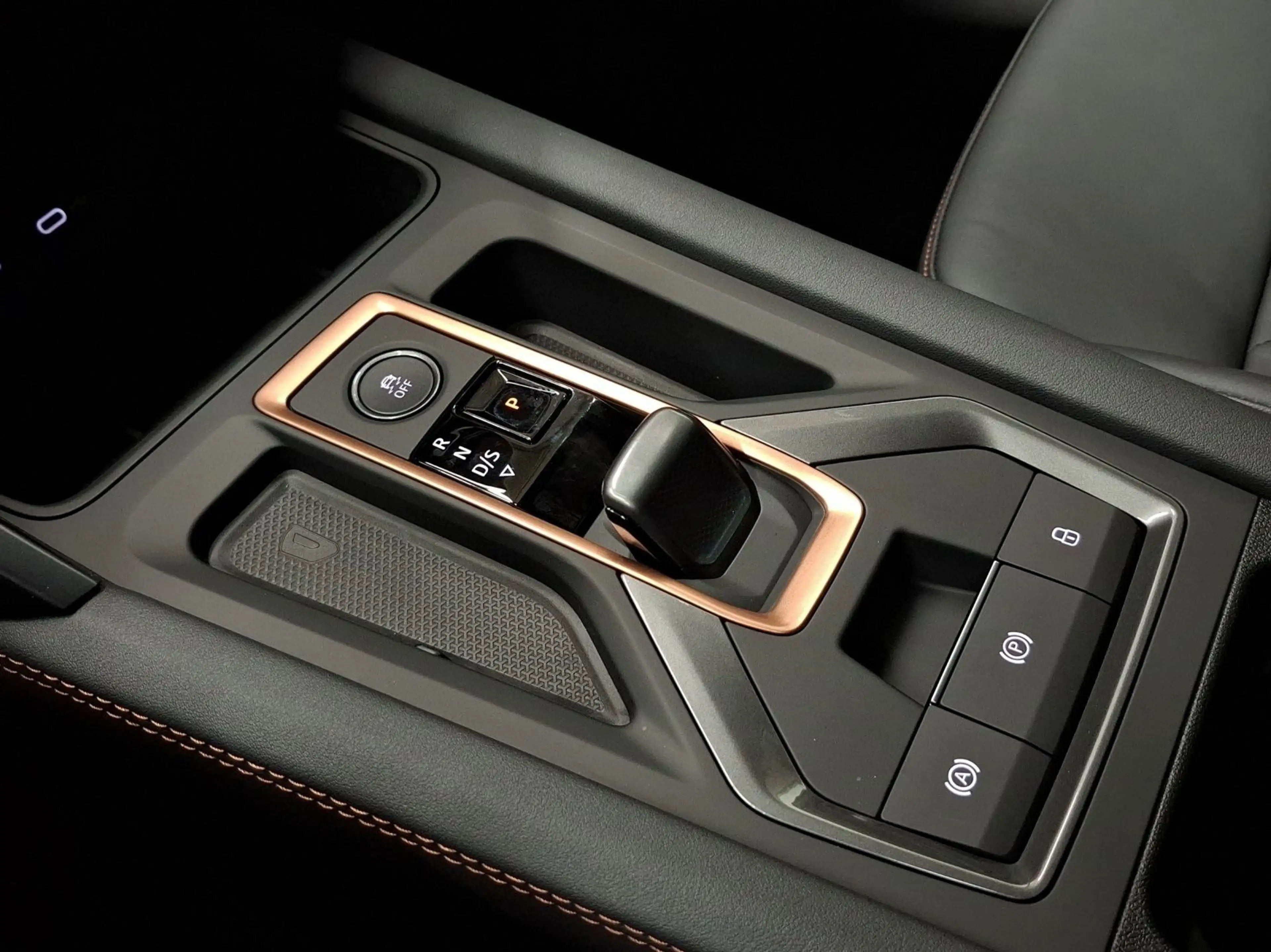 CUPRA Formentor 2.0 TSI DSG VZ 4DRIVE AREA VIEW SENNHE — photo 11