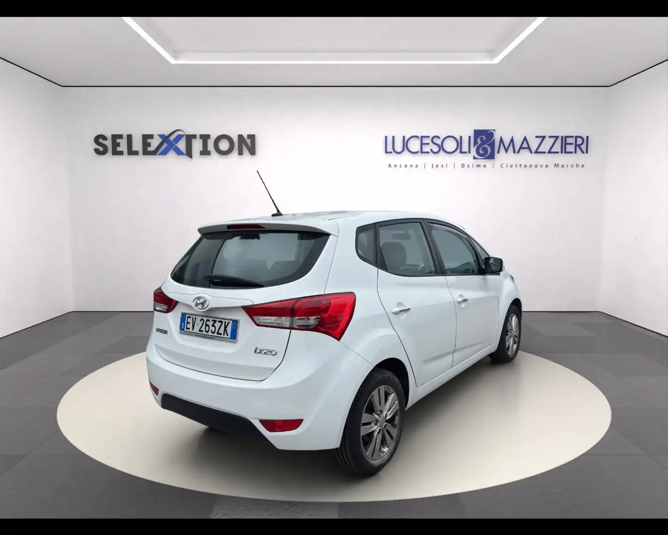 Hyundai iX20 - ix20 1.4 90 CV Comfort metano Bianco - 2