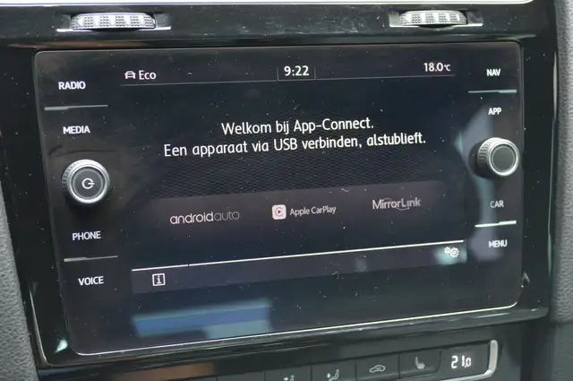 Volkswagen Golf view 18