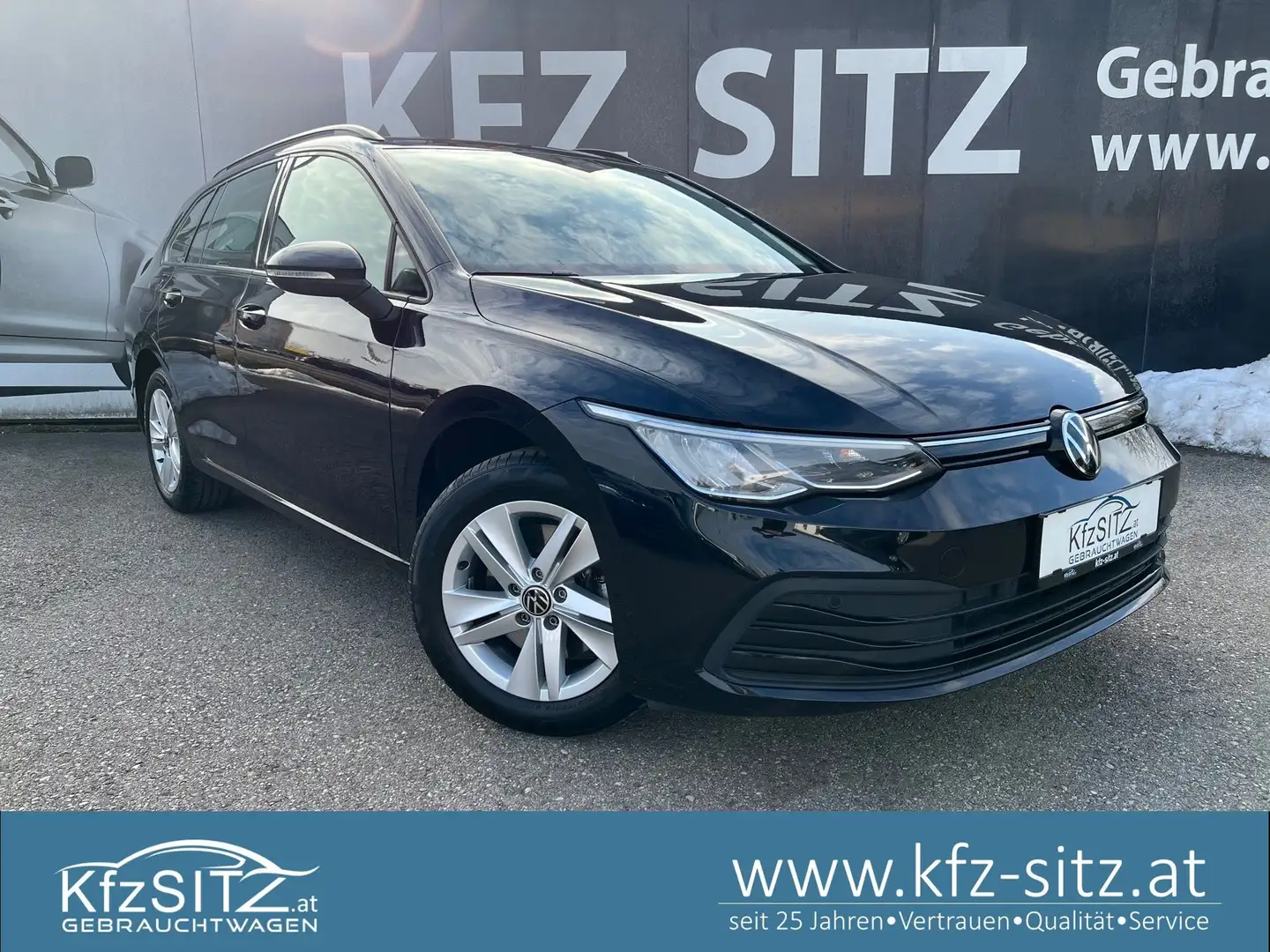 Volkswagen Golf Variant 2,0 TDI Life DSG | NP: €40.900 Schwarz - 1