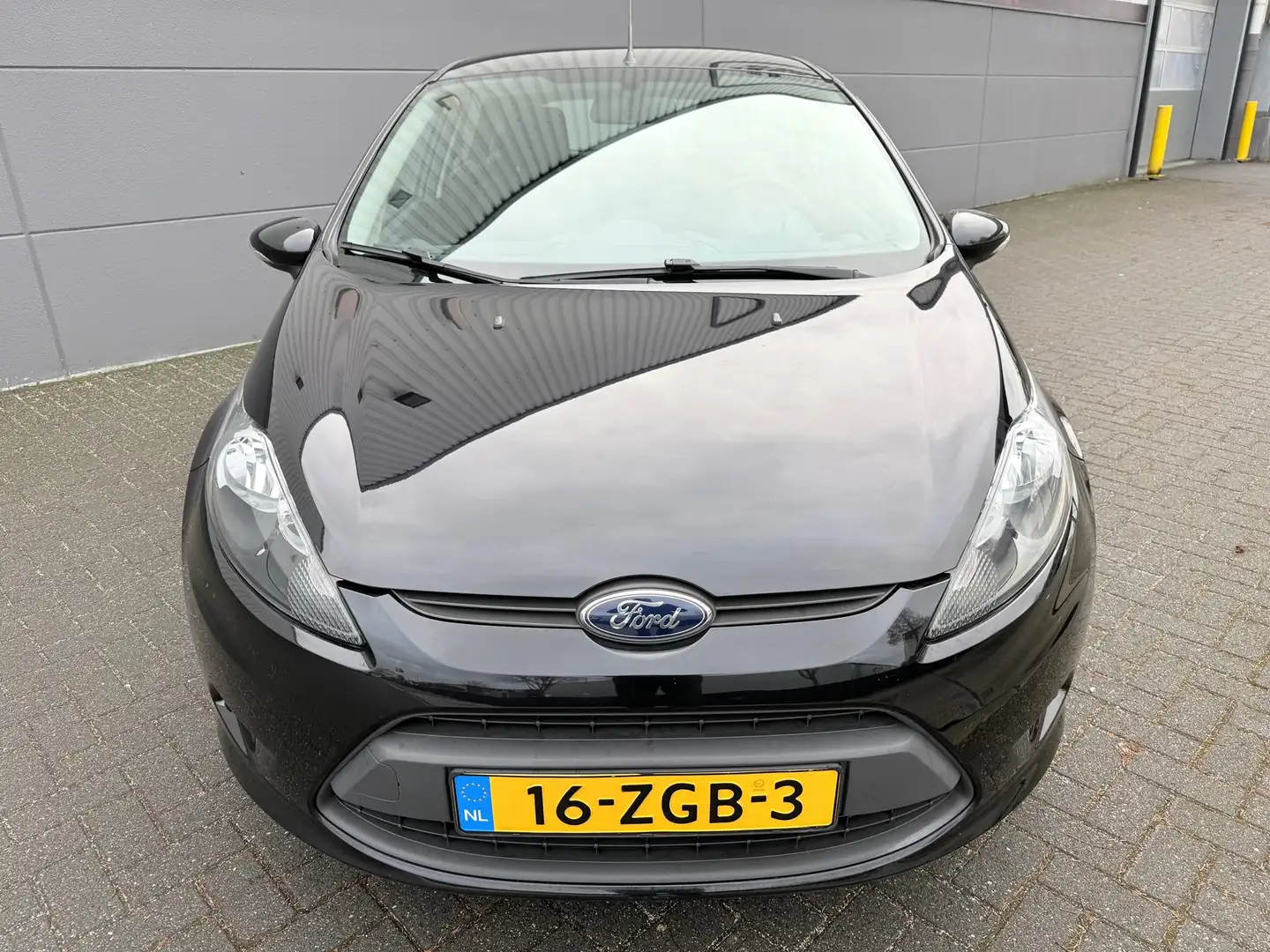 Ford Fiesta 1.25 Champion*AIRCO*NEW APK*NAP*ELKT-RAAM*C-D AFST Zwart - 2