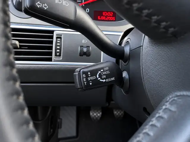 Audi A6 view 12