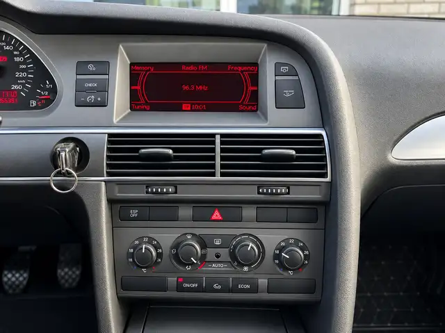 Audi A6 view 9
