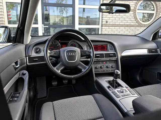 Audi A6 view 14