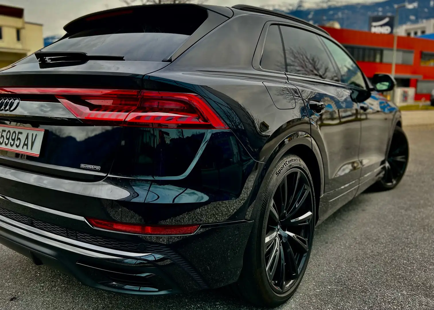 Audi Q8 60 TFSI e quattro Tiptrronic Schwarz - 2