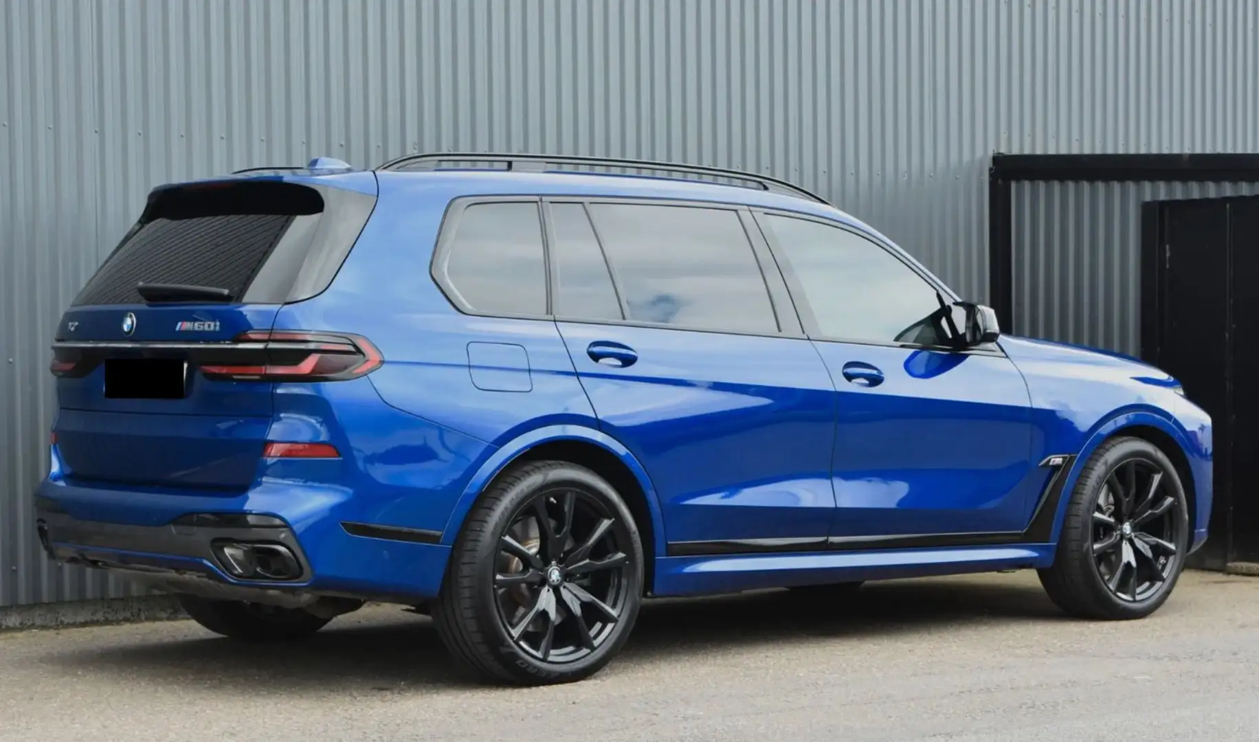 BMW X7 M60 i Blau - 2