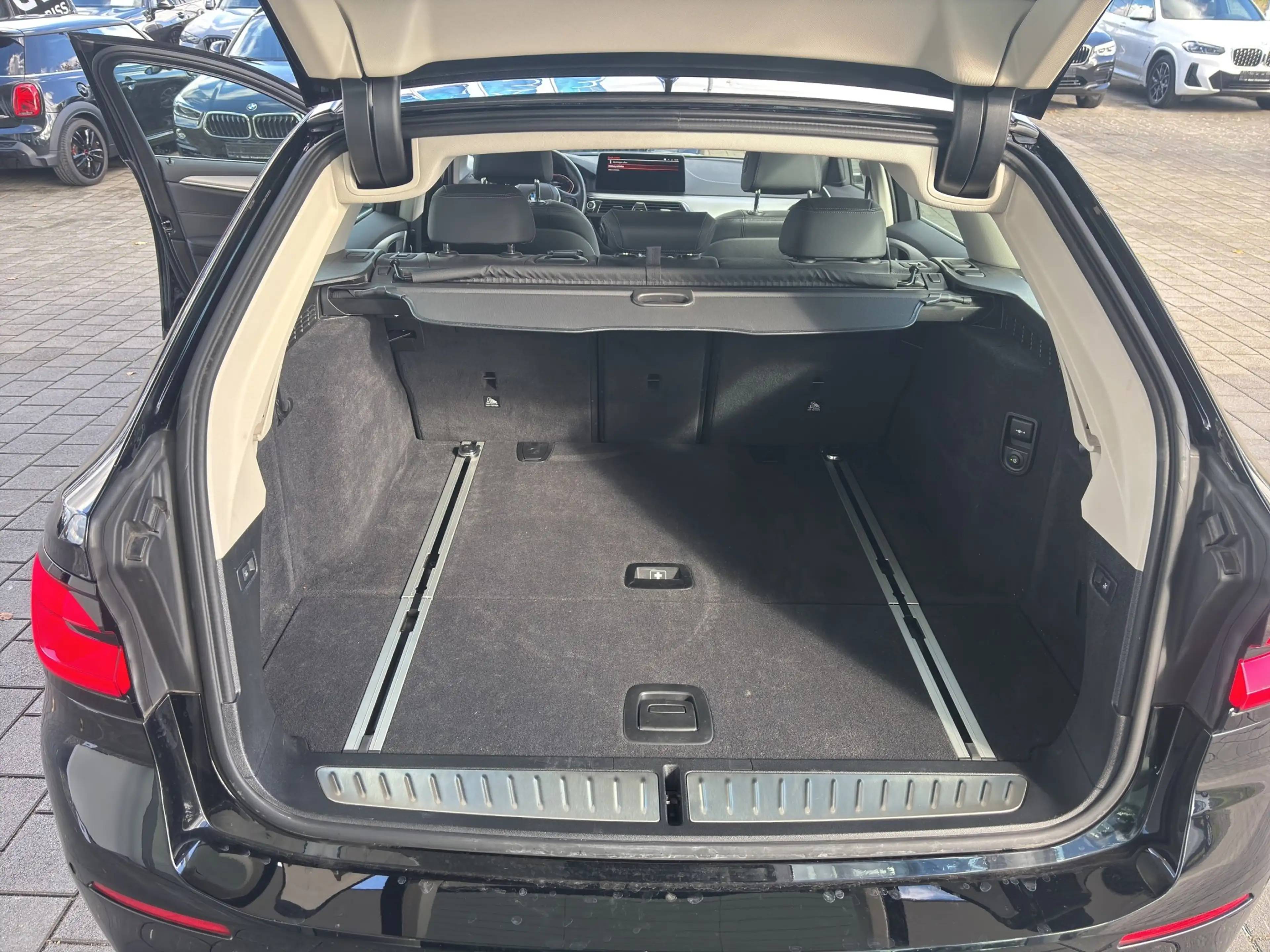 BMW 520 d Touring AHK 4-Zonen Klimaautom. Sitzheizung — photo 11
