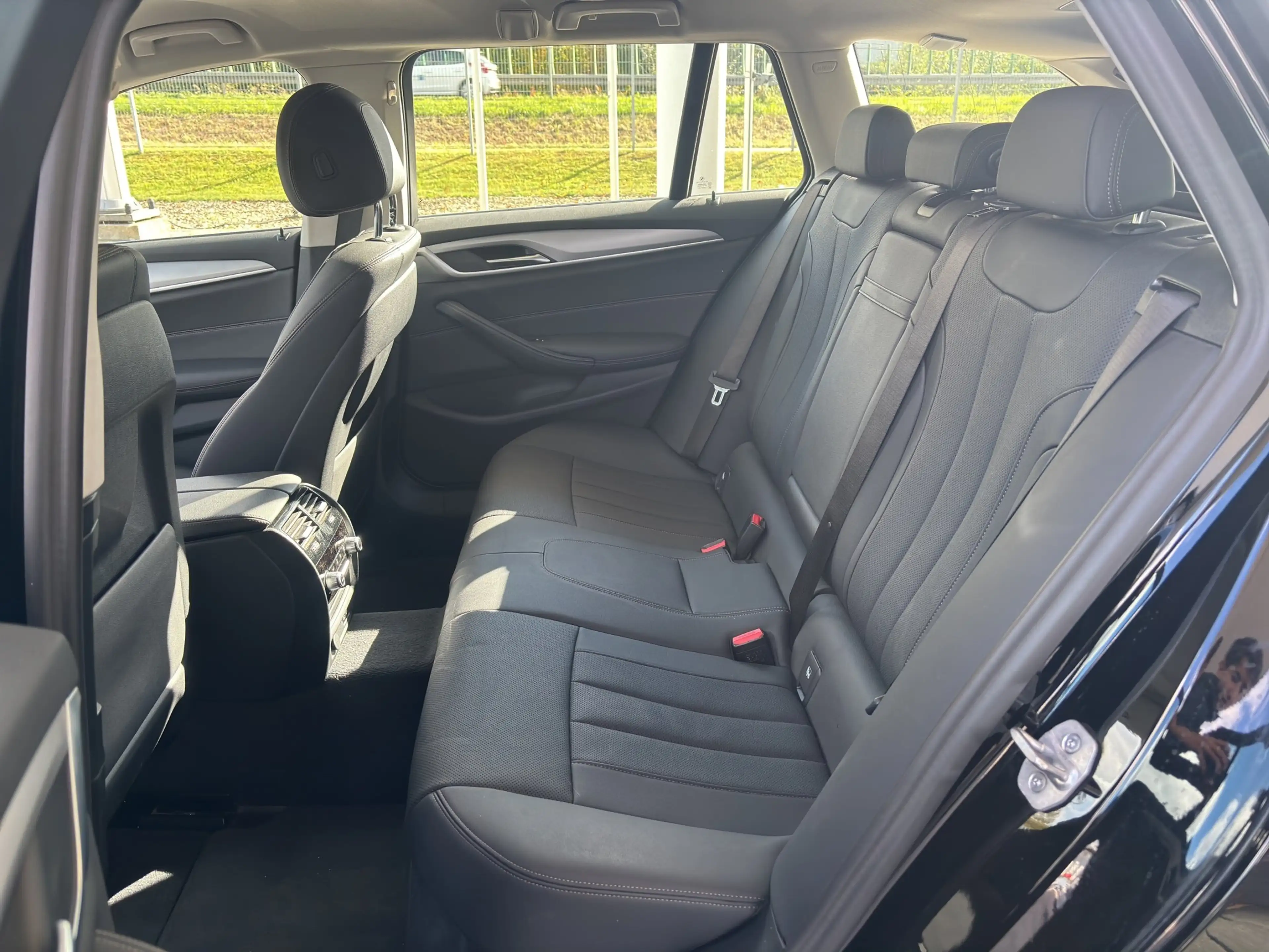 BMW 520 d Touring AHK 4-Zonen Klimaautom. Sitzheizung — photo 8