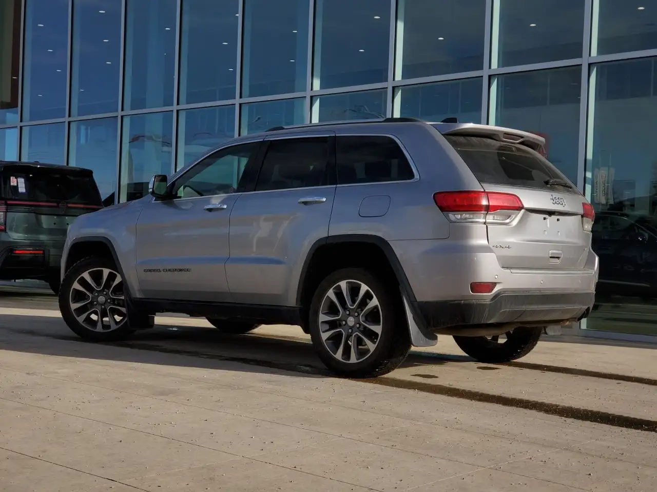 Jeep Grand Cherokee снимка Jeep Grand Cherokee
