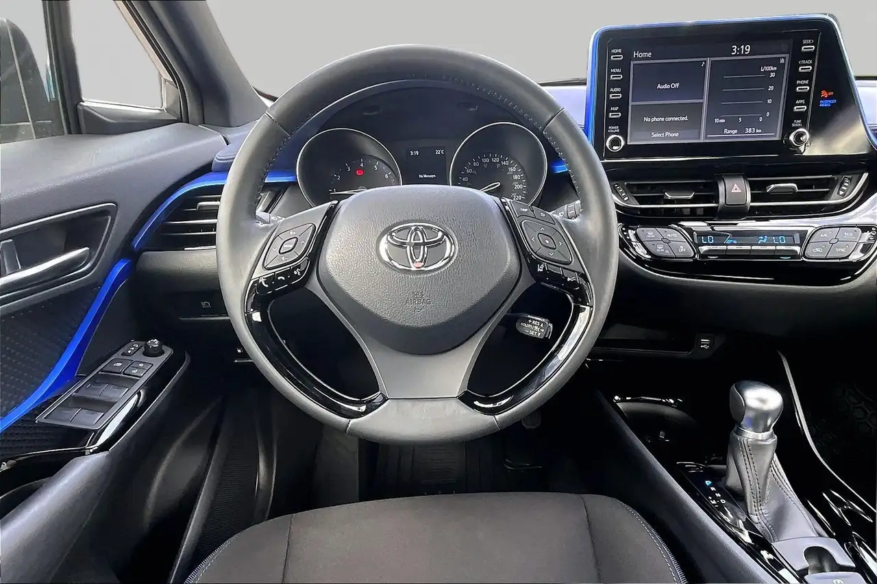 Toyota C-HR photo Toyota C-HR