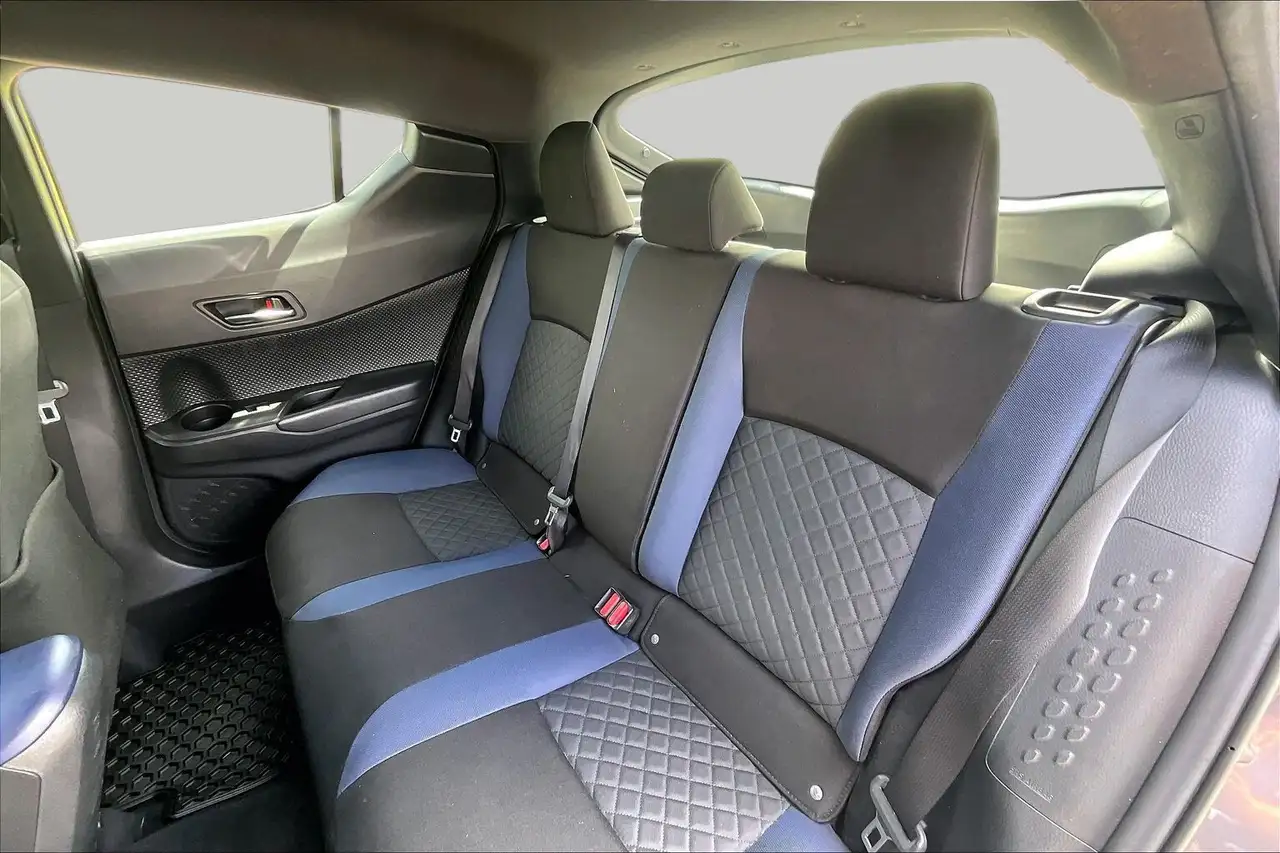 Toyota C-HR photo Toyota C-HR