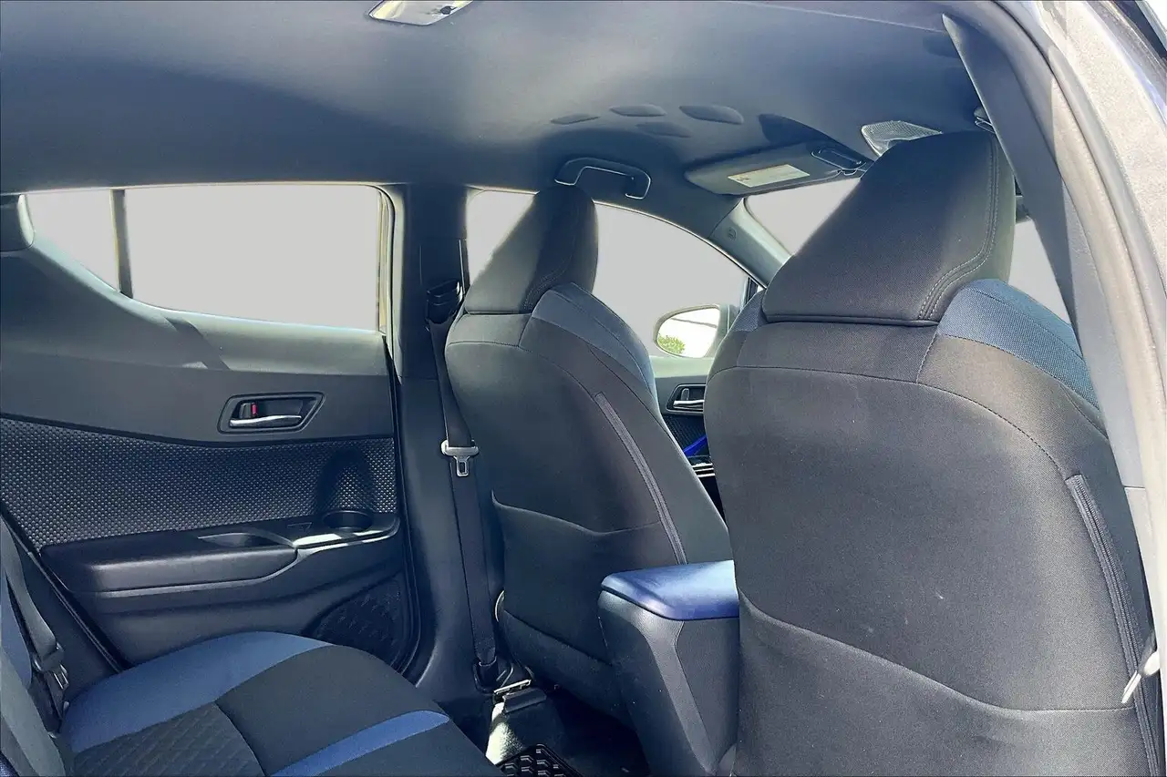 Toyota C-HR photo Toyota C-HR