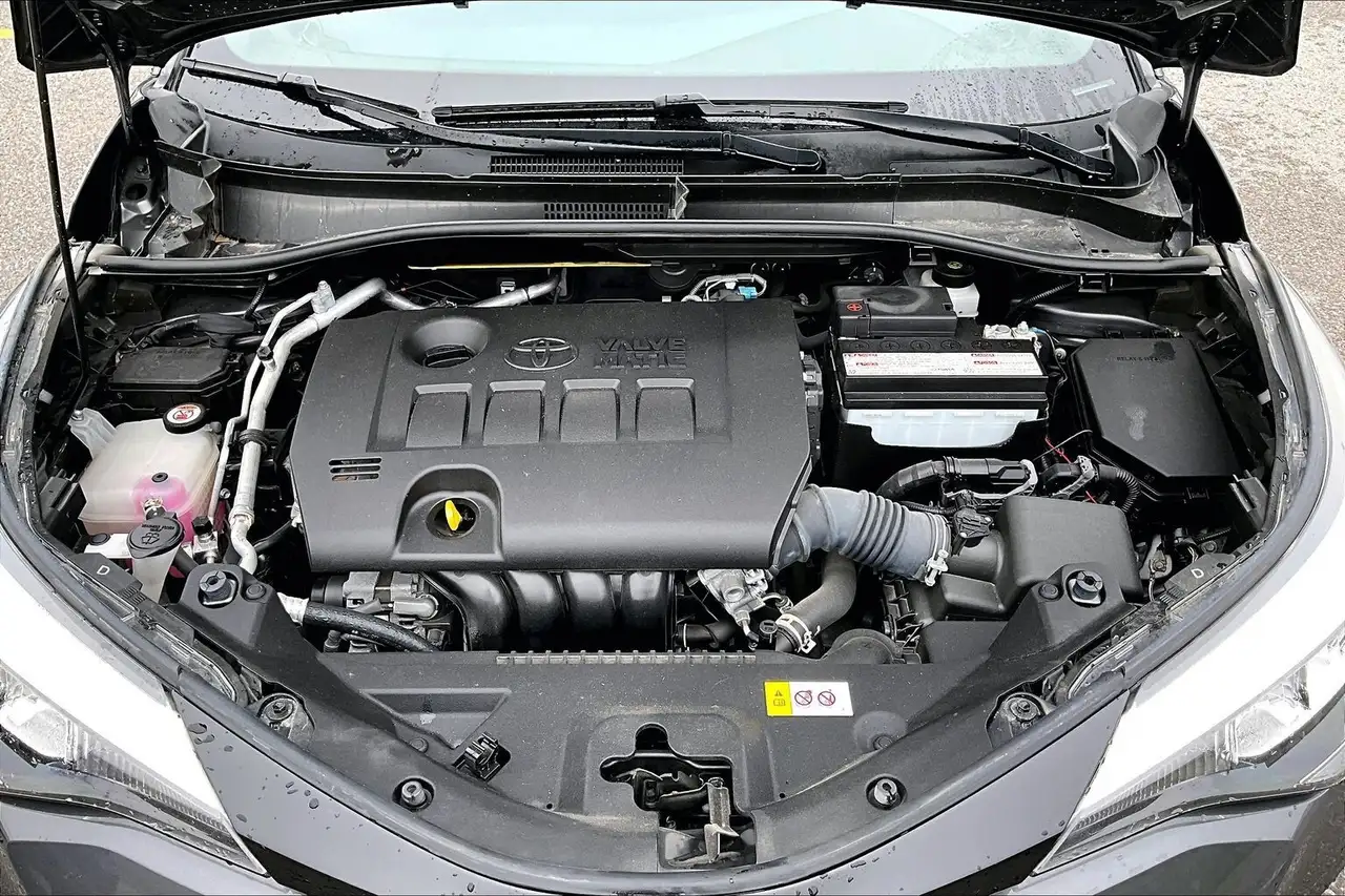 Toyota C-HR photo Toyota C-HR