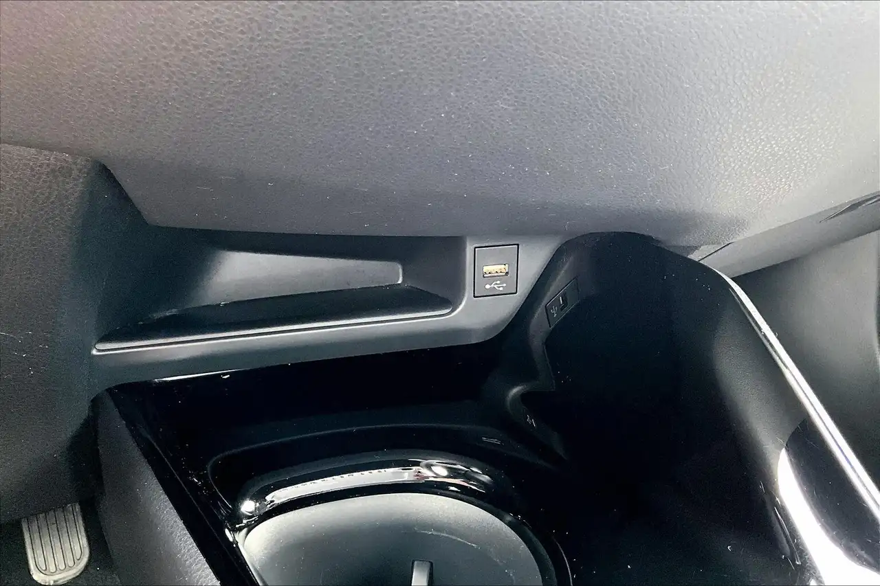 Toyota C-HR photo Toyota C-HR