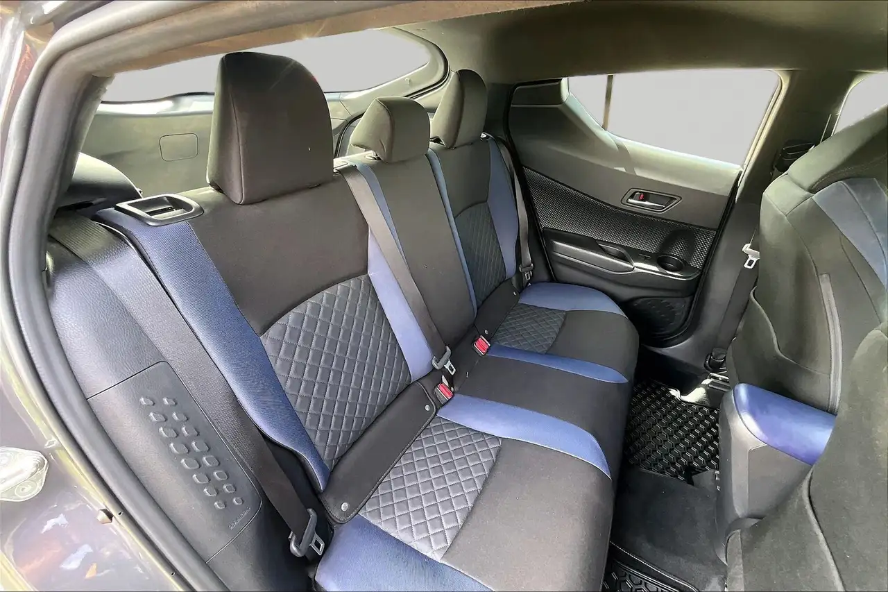 Toyota C-HR photo Toyota C-HR