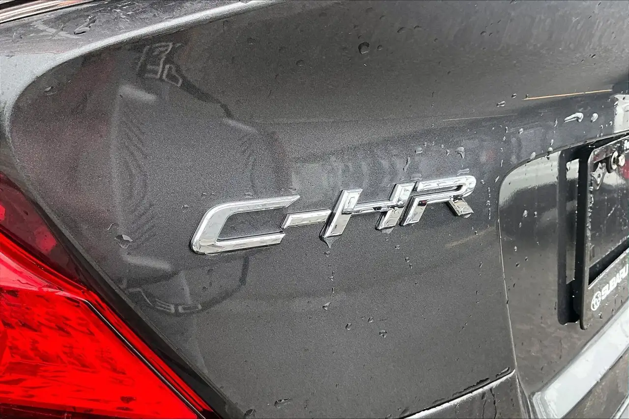 Toyota C-HR photo Toyota C-HR