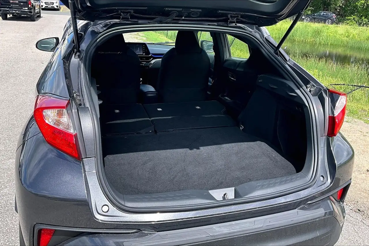 Toyota C-HR photo Toyota C-HR