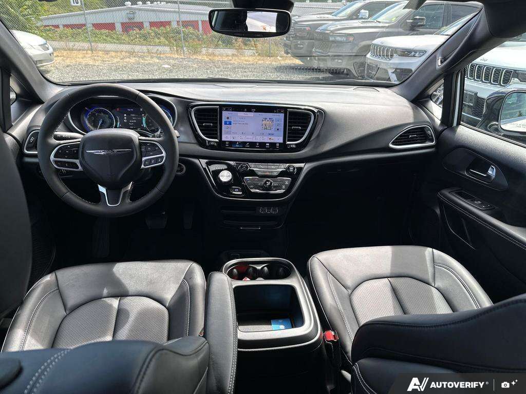 used 2025 Chrysler Grand Caravan car, priced at $39,987