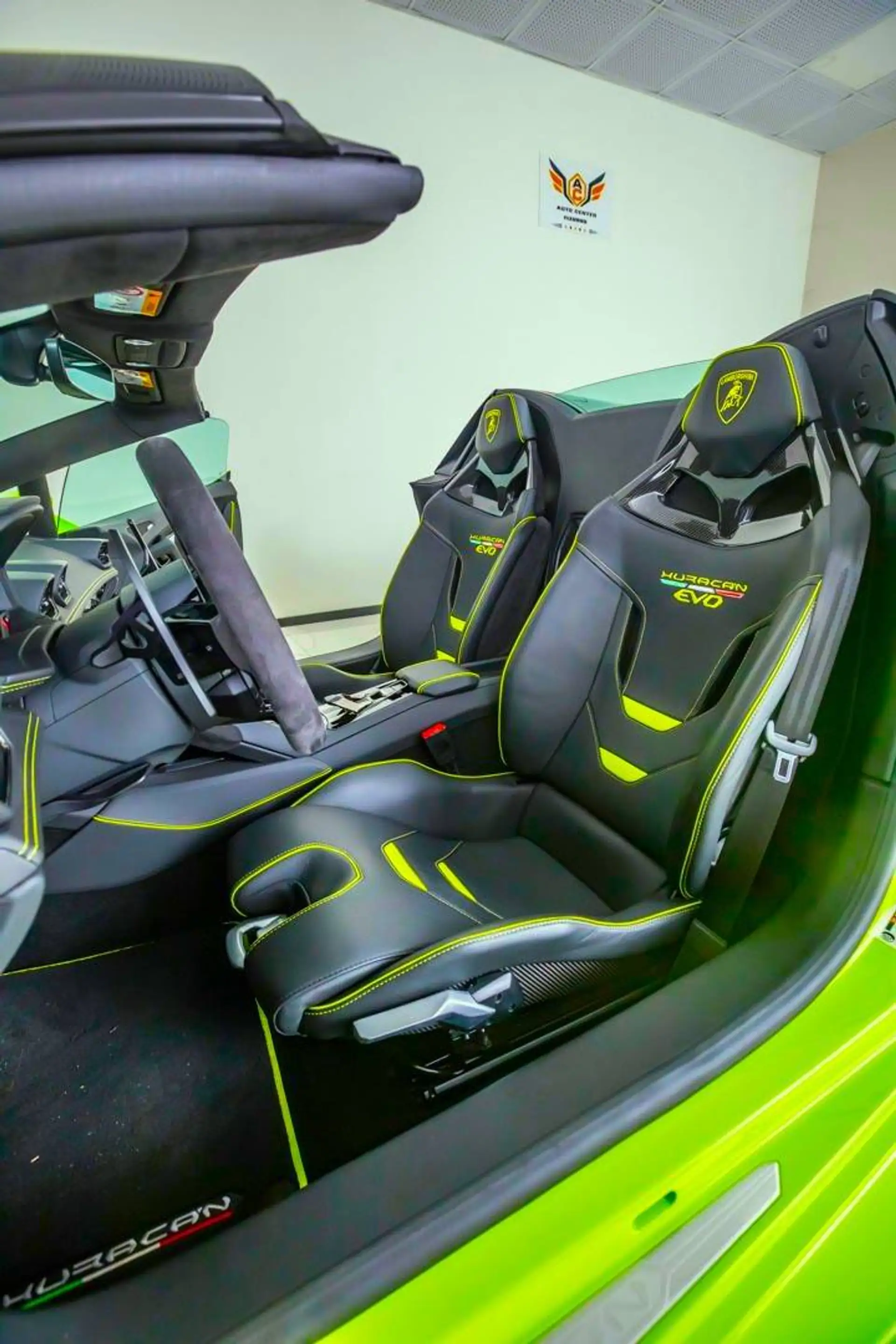 Lamborghini Huracán EVO Spyder 5.2i V10 40v LP640-4 Akrapovic — photo 15