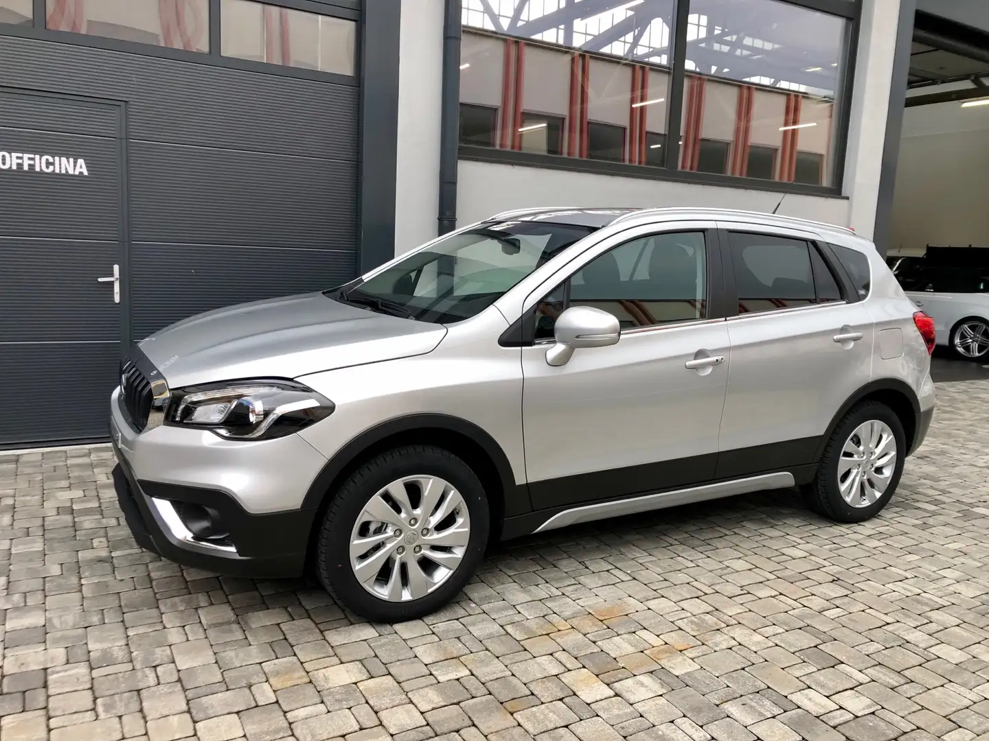 Suzuki SX4 S-Cross 1.4h Starview 2wd auto - 2