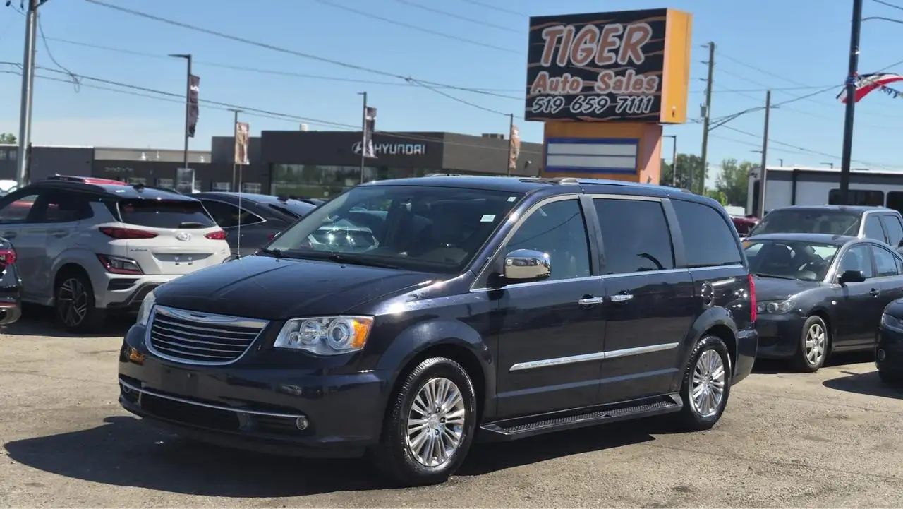 2011 Chrysler Town & Country