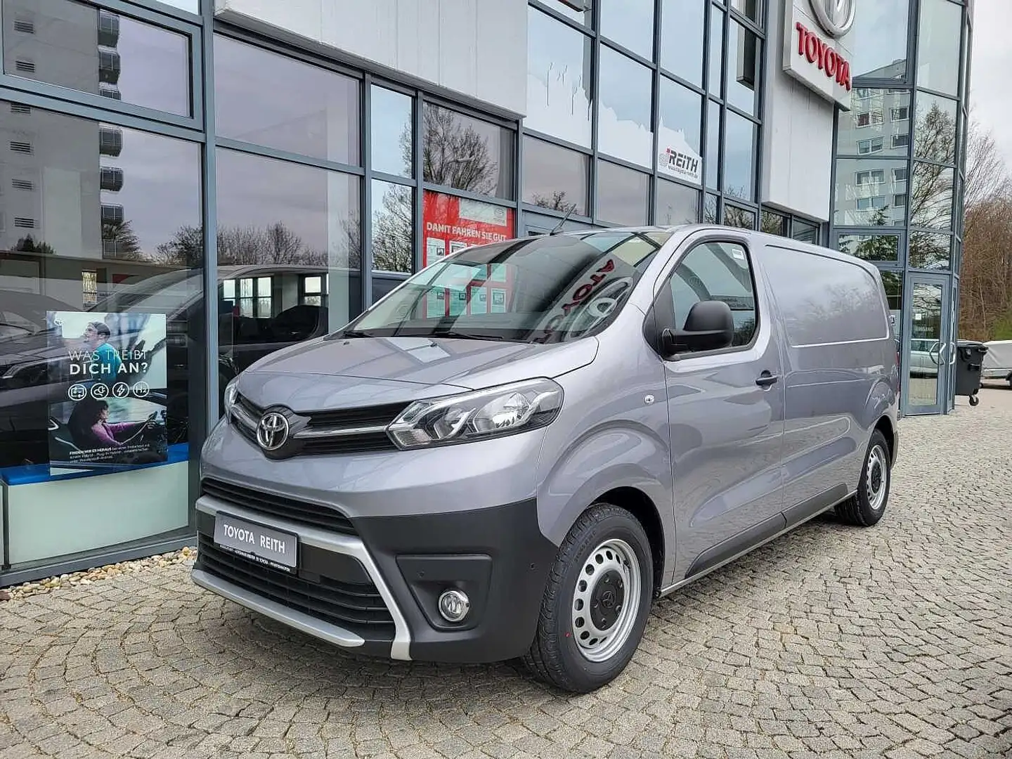Toyota Proace 1,5-l-D-4D L1 Meister Silber - 2