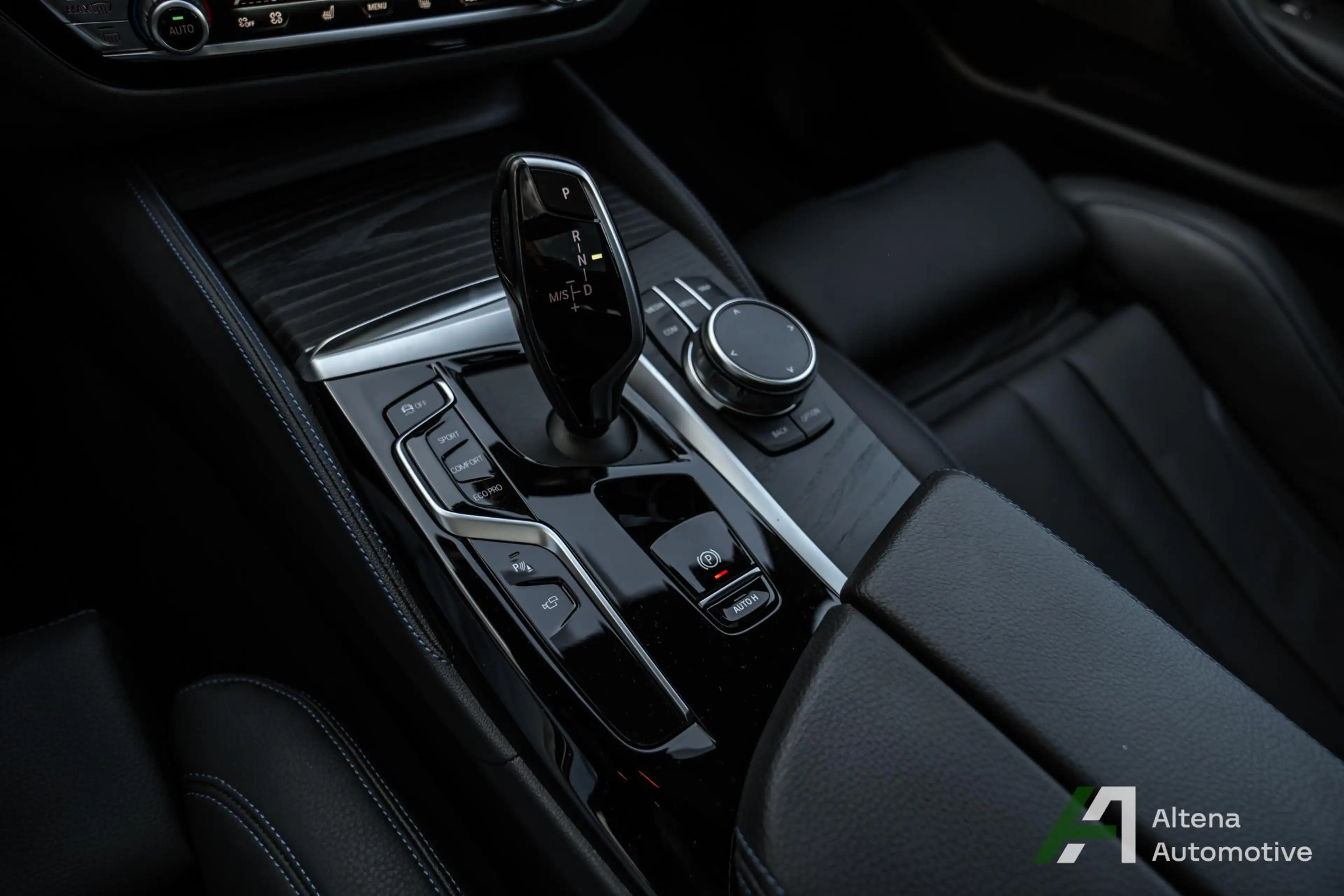 BMW 540 5-serie Touring 540i xDrive M-sport, BTW, harman k — photo 25