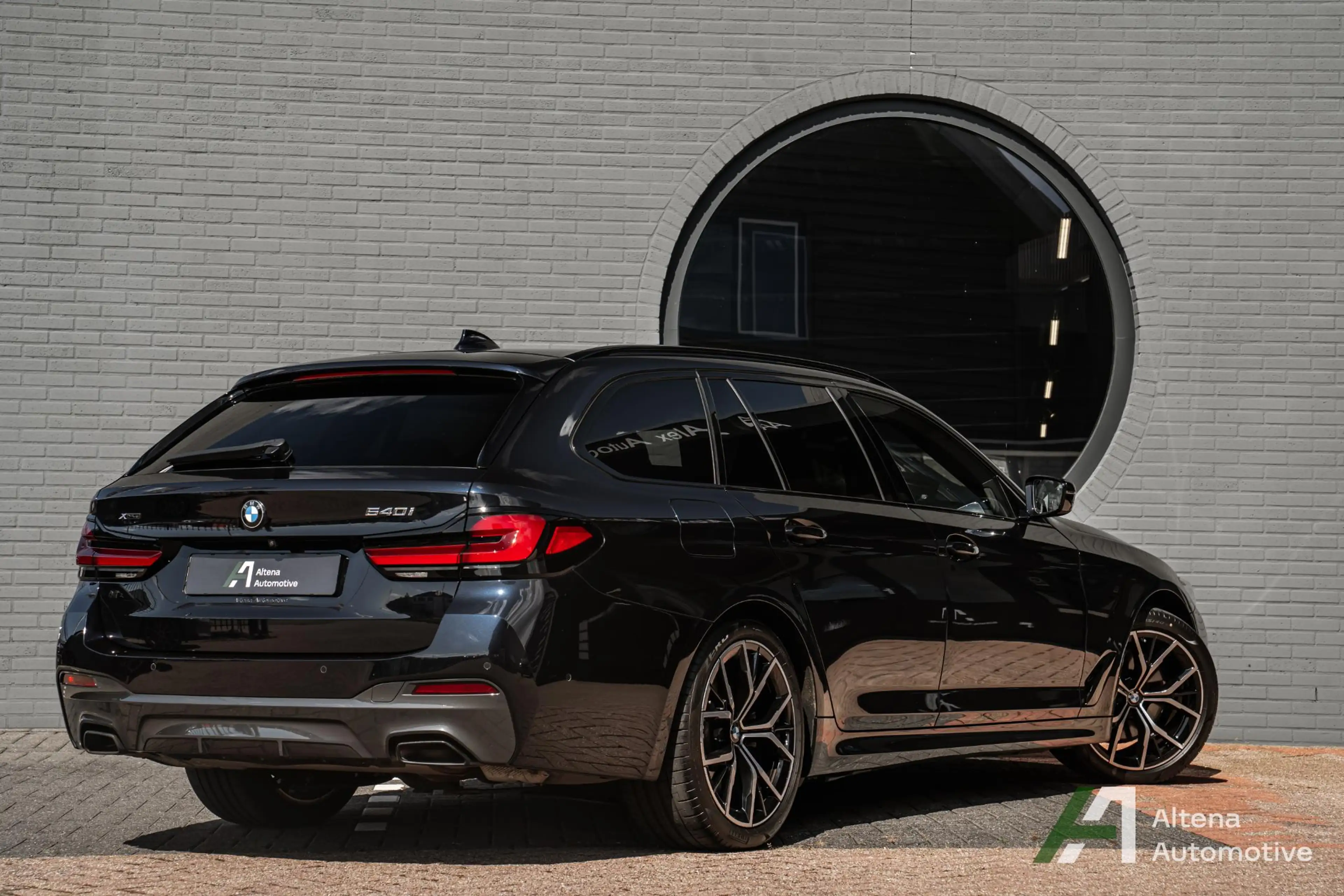 BMW 540 5-serie Touring 540i xDrive M-sport, BTW, harman k — photo 2