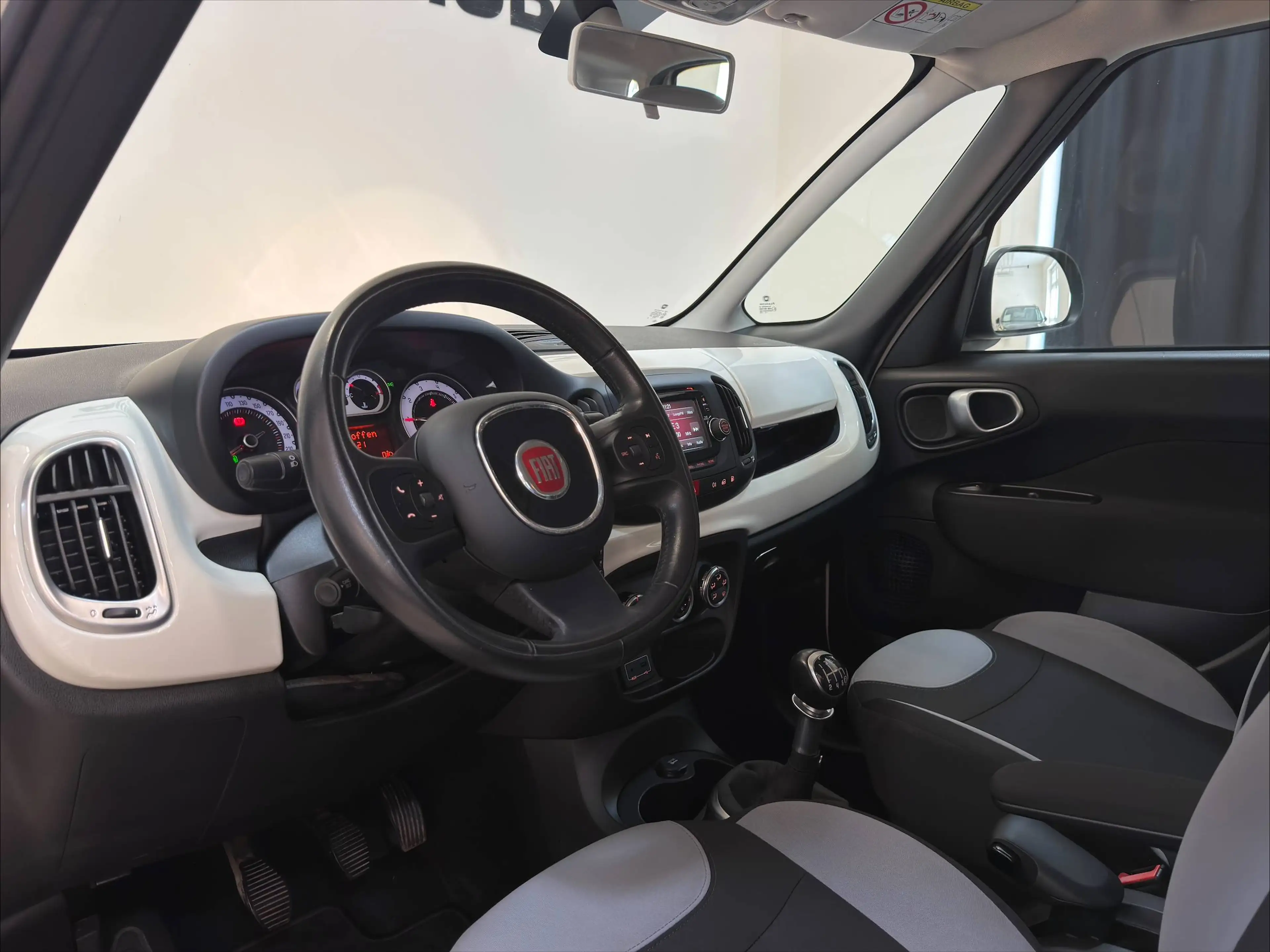 Fiat 500L 0.9 TwinAir Turbo CNG Pop Star*SHZ* — photo 15