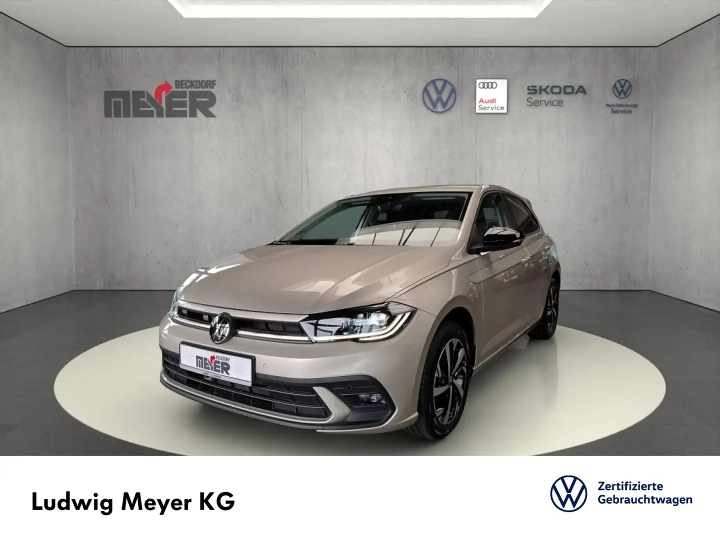 Volkswagen Polo MOVE 1.0 TSI DSG Klima Navi Rückfahrkamera Silber - 1
