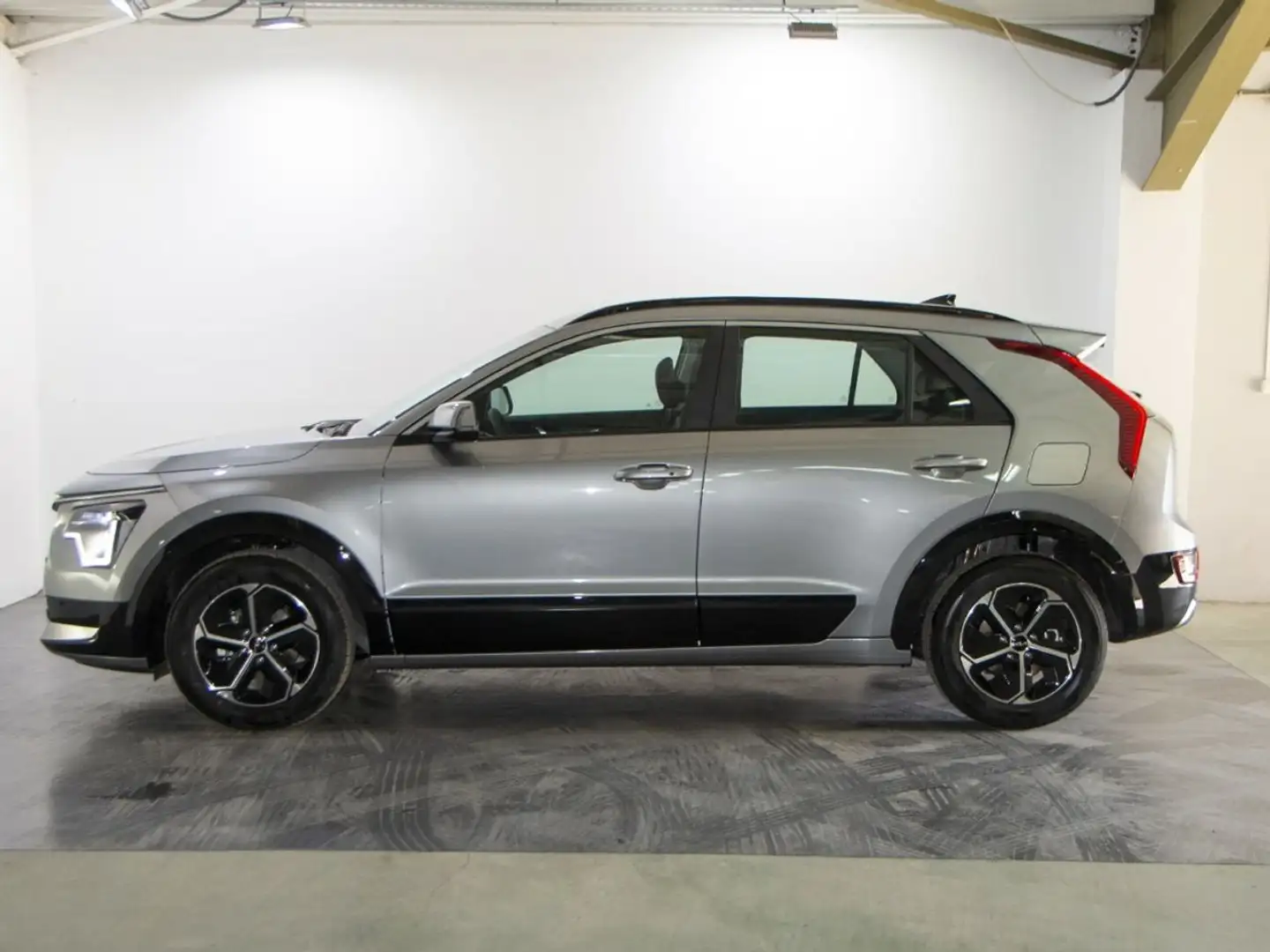 Kia Niro 1.6 GDI PHEV DRIVE 183 5P Gris - 2